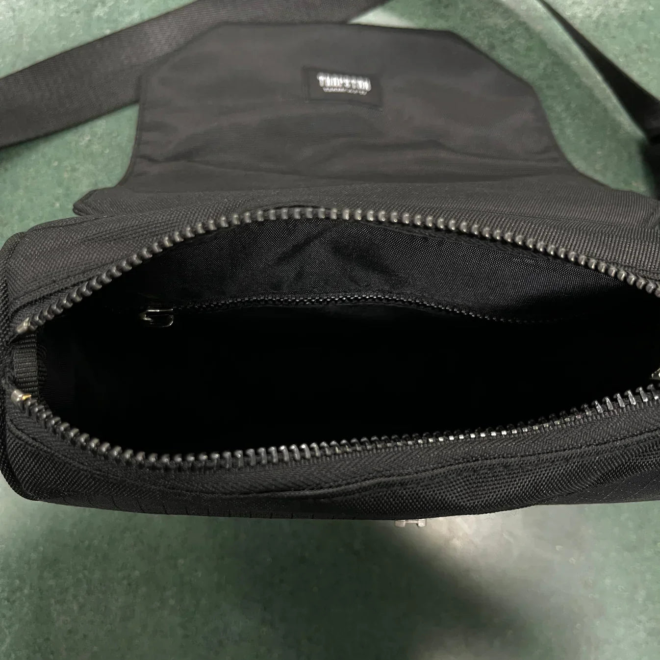 Trapstar Cobra T Bag - Black/Silver Ironleague