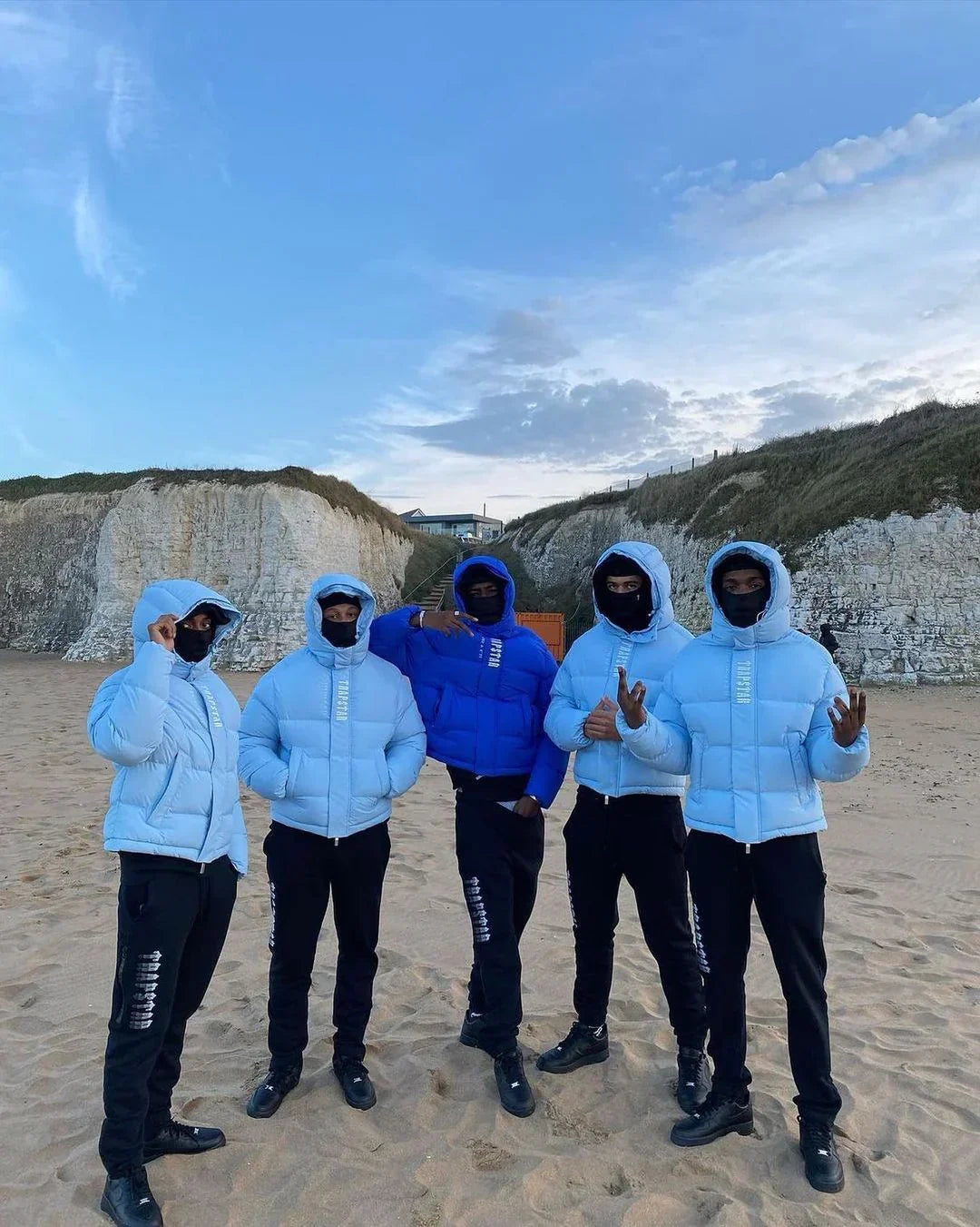Trapstar Decoded 2022 Hooded Puffer Jacket - Blue Ironleague