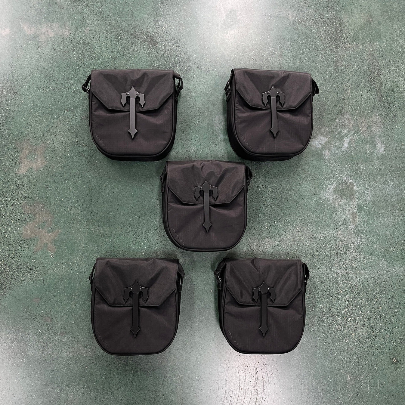Trapstar Cobra T Bag - Black/Black Ironleague
