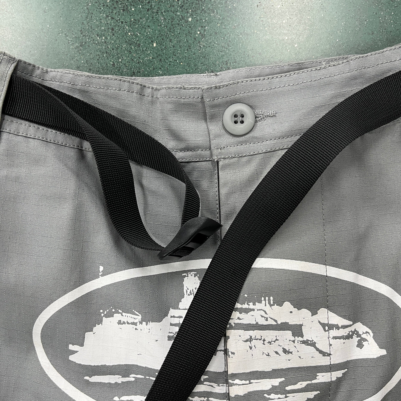 Corteiz Island Cargo Pants - Grey Ironleague