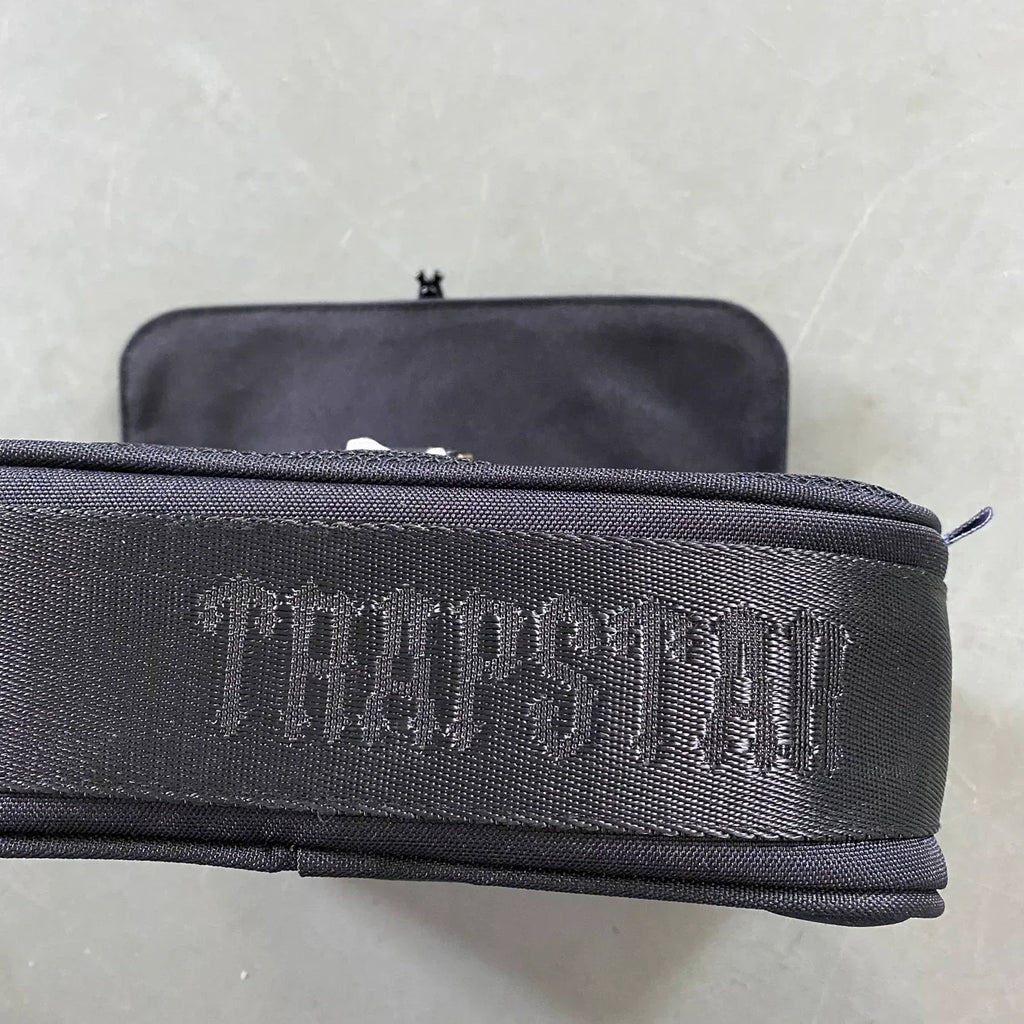 Trapstar Messenger Bag 2.0 - Black/White Ironleague