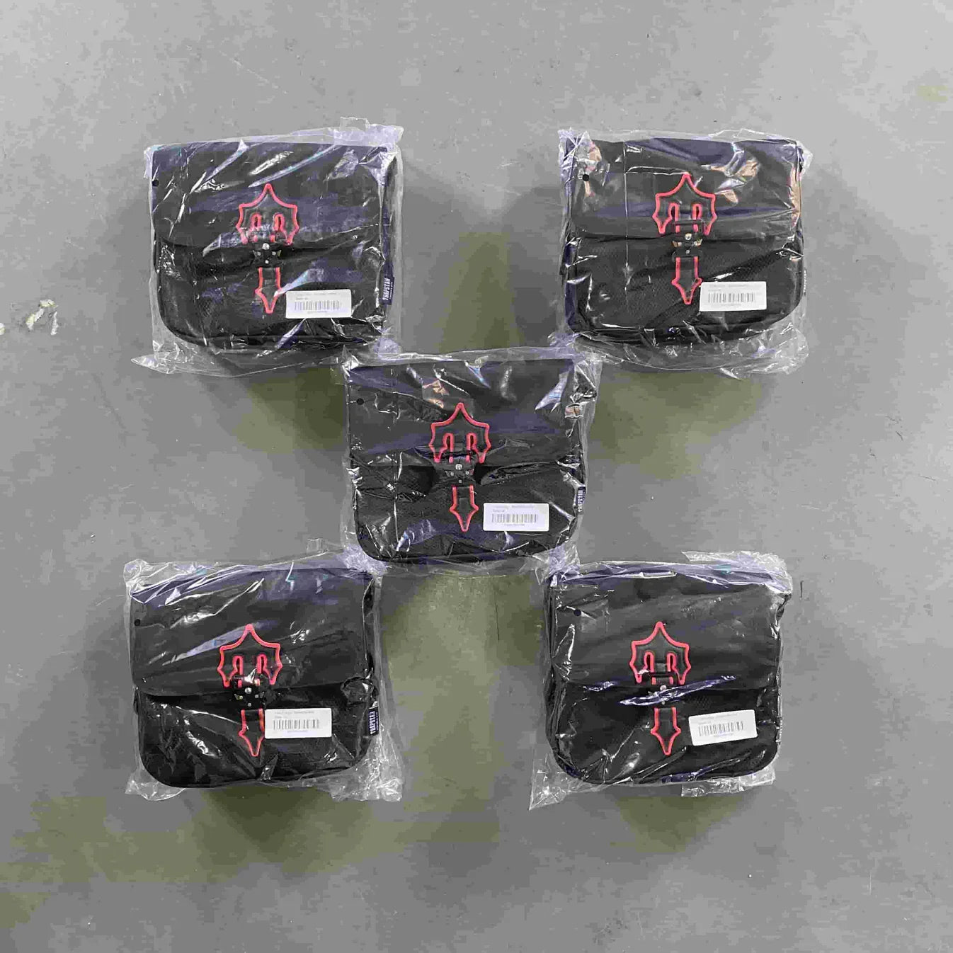 Trapstar Messenger Bag 2.0 - Black/Red Ironleague