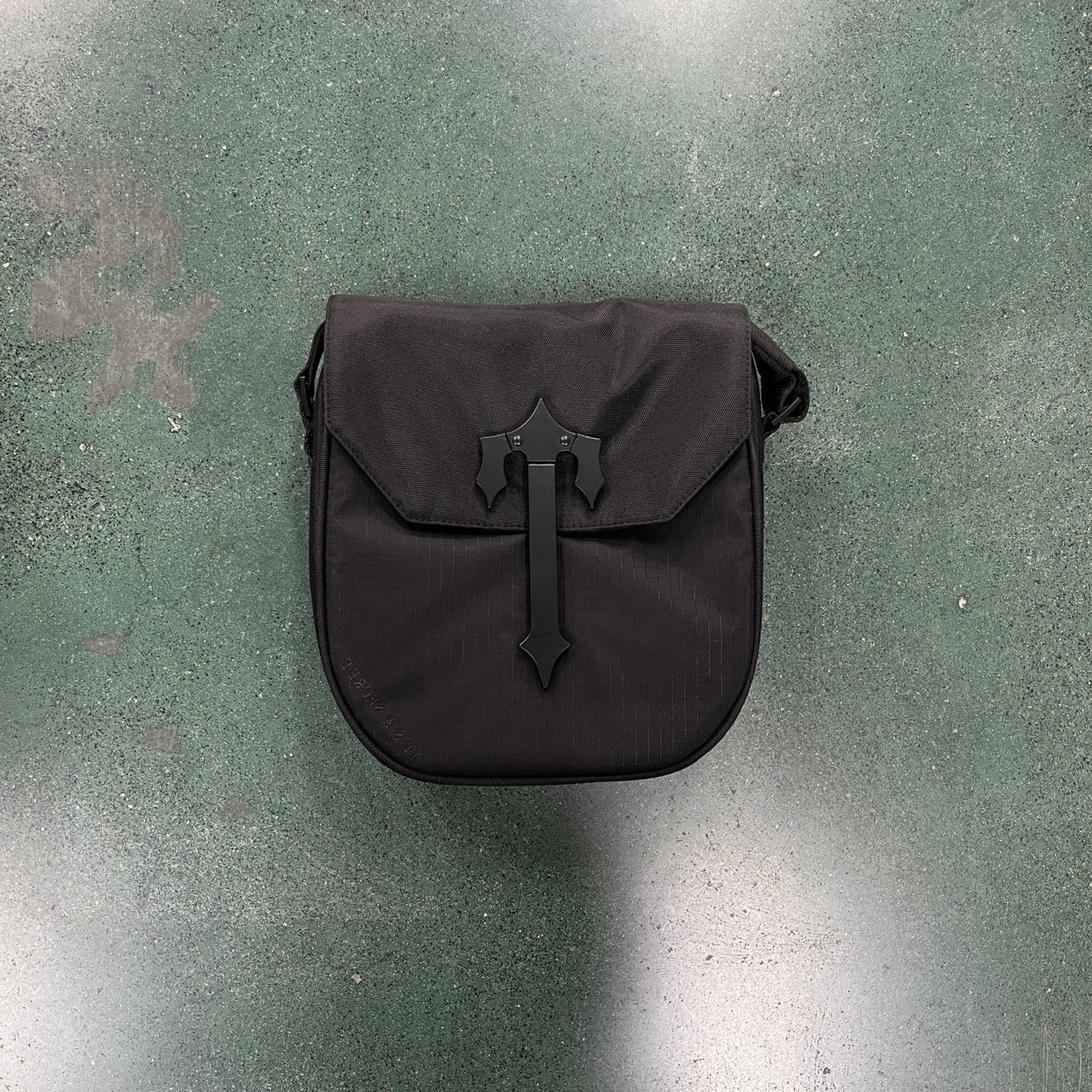 Trapstar Cobra T Bag - Black/Black Ironleague