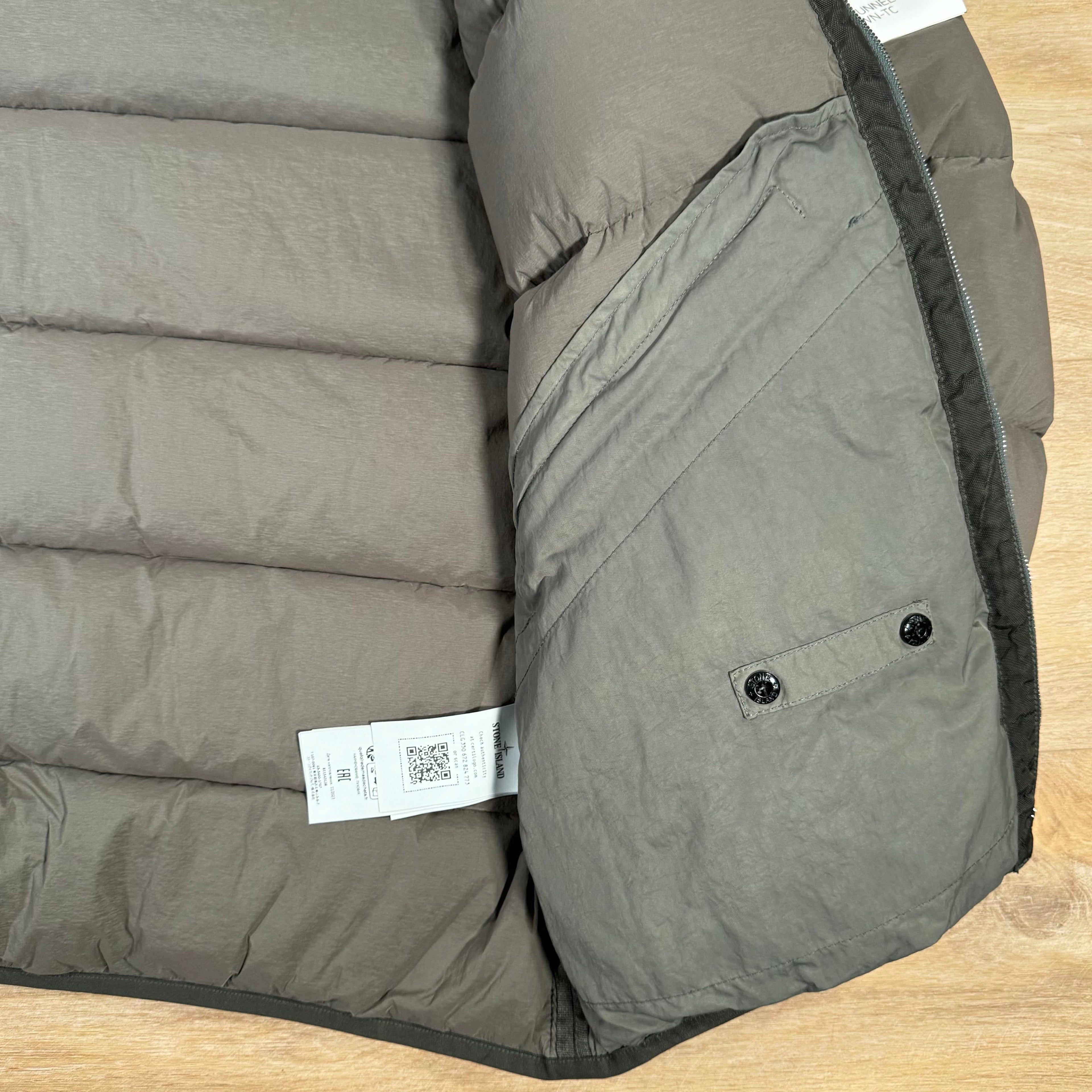 Stone Island Seamless Tunnel Down-TC Jacket in Walnut Brown Ironleague