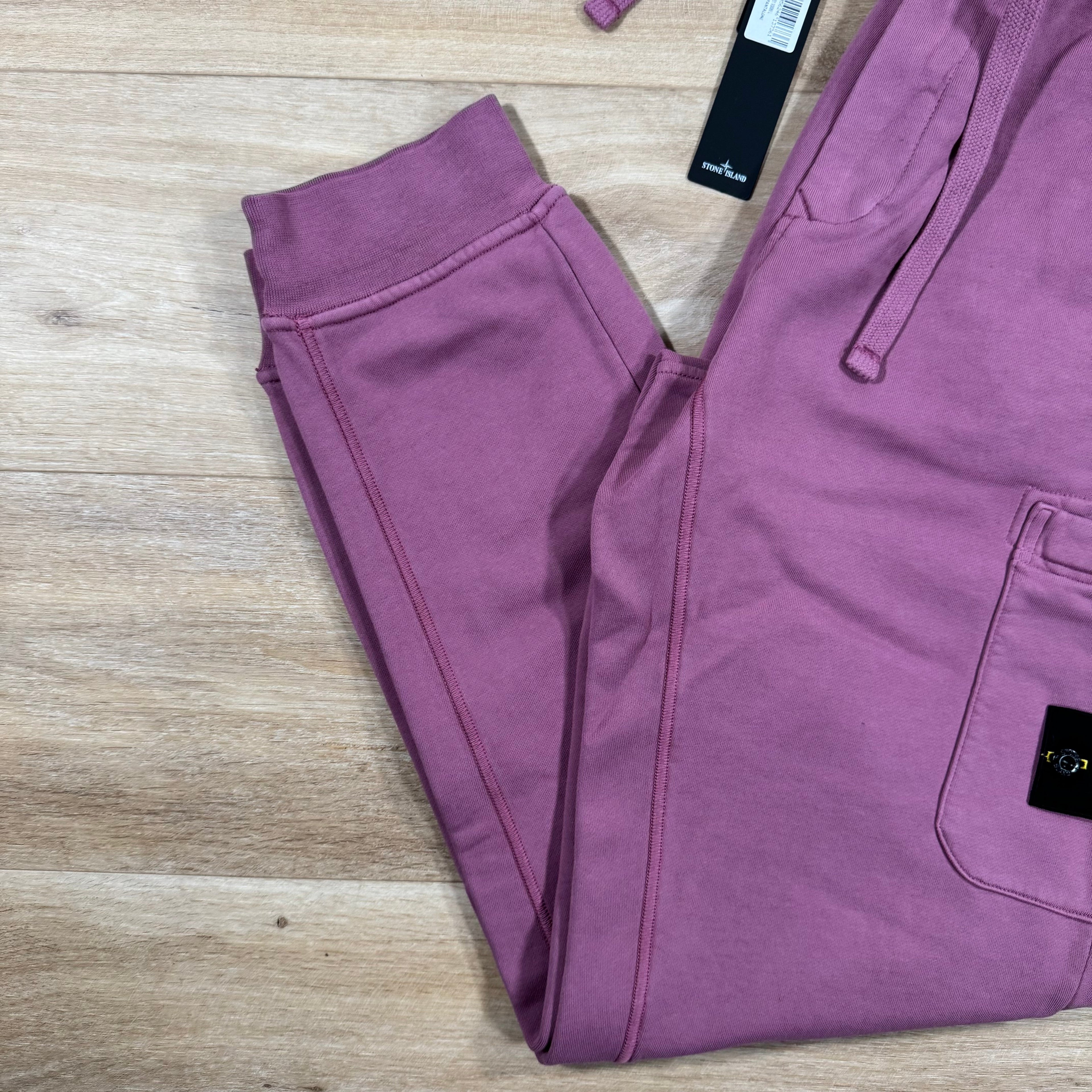 Stone Island Slim Fit Cargo Sweatpants in Onion Rose Ironleague