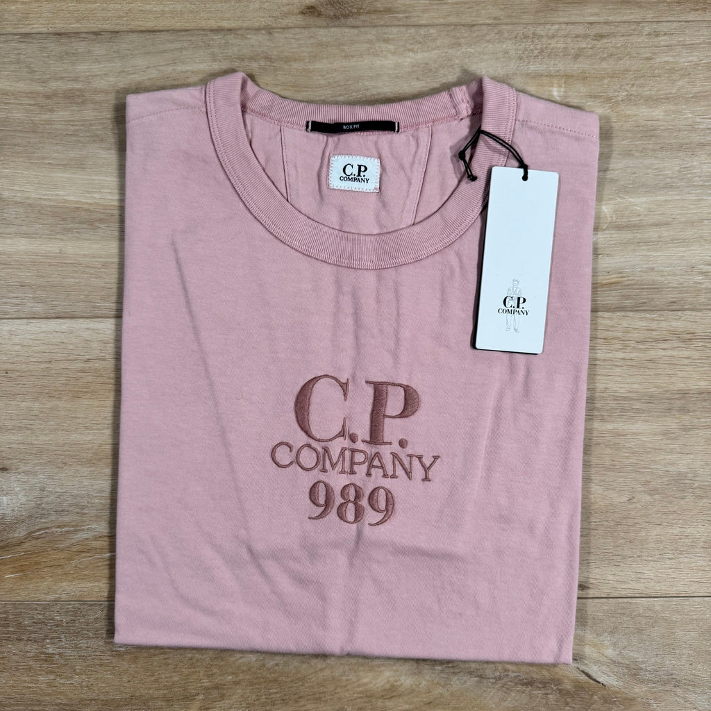 CP Company 20/1 Jersey Boxy Logo T-Shirt in Misty Rose - Pink Ironleague