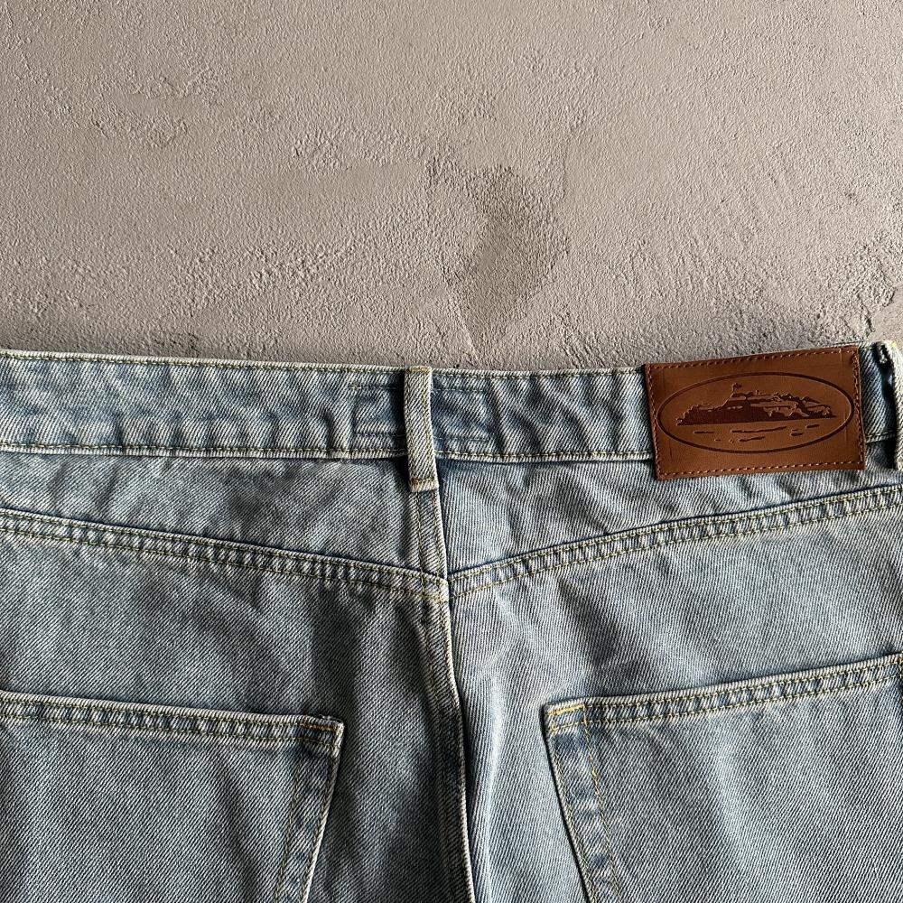 Corteiz Island Baggy Jean Shorts - Light Blue Ironleague