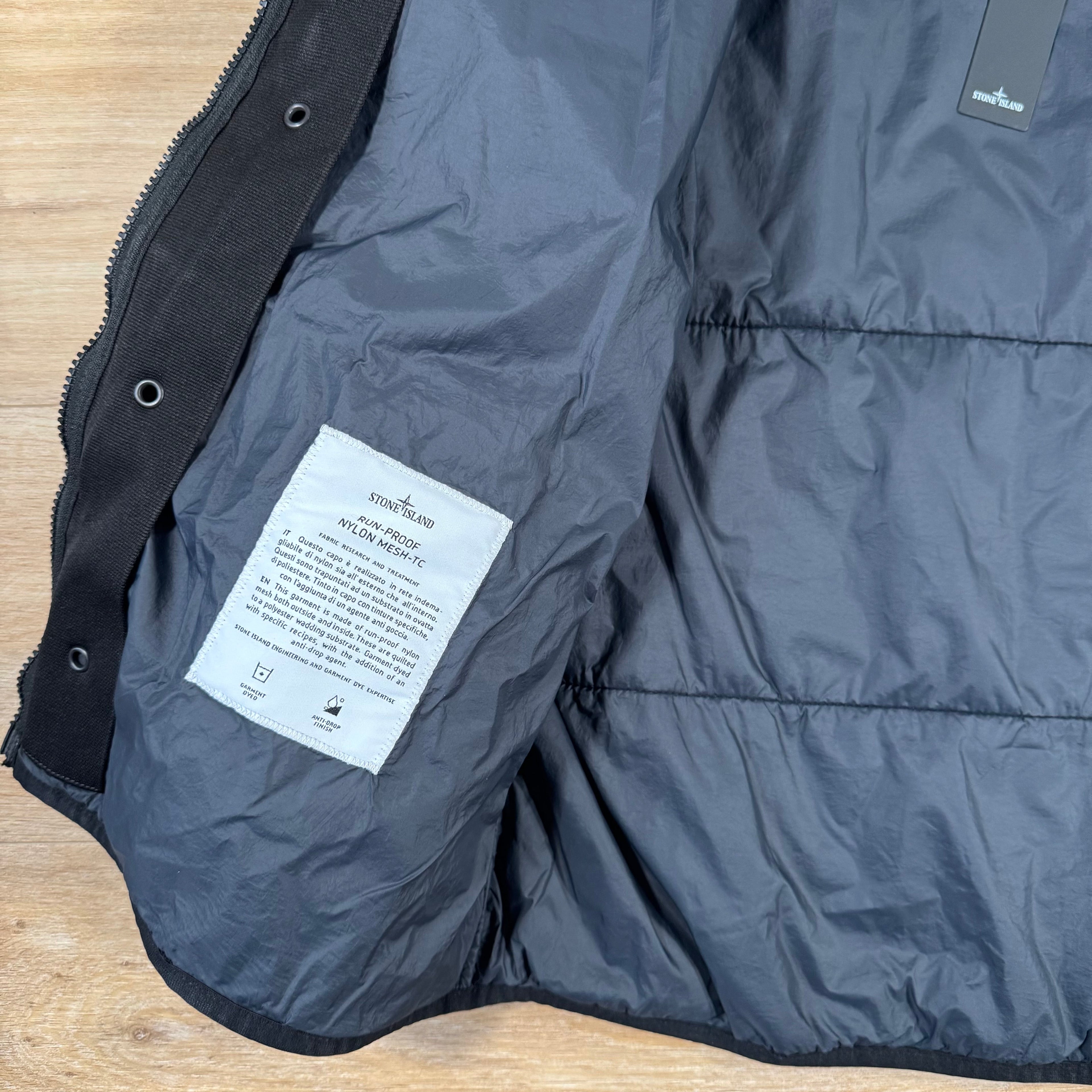 Stone Island Run-Proof Nylon Mesh-TC Reversible Jacket in Black Ironleague