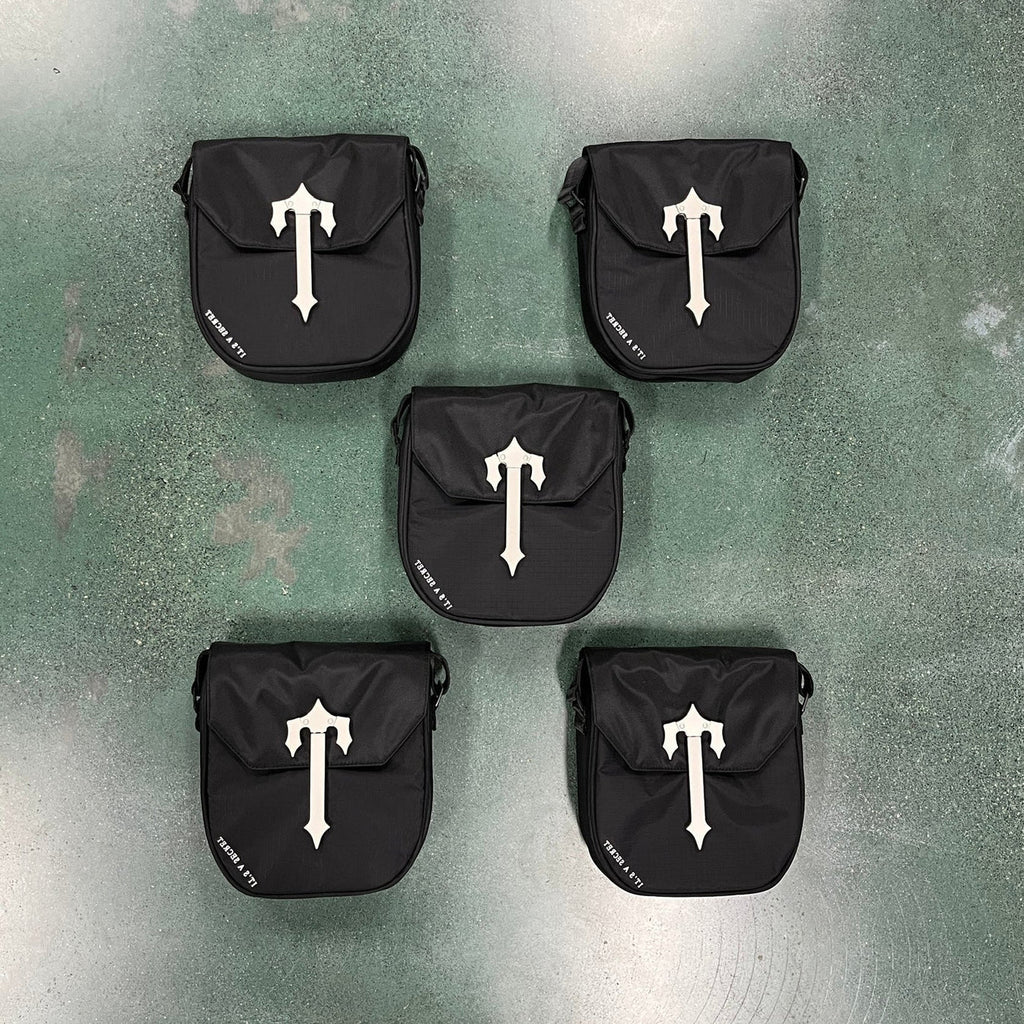 Trapstar Cobra T Bag - Black/Silver Ironleague