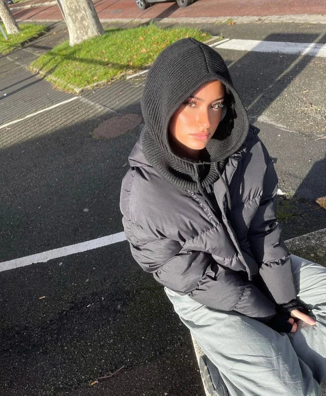 Trapstar Women's Decoded Hooded Puffer 2.0 Jacket - Black Ironleague