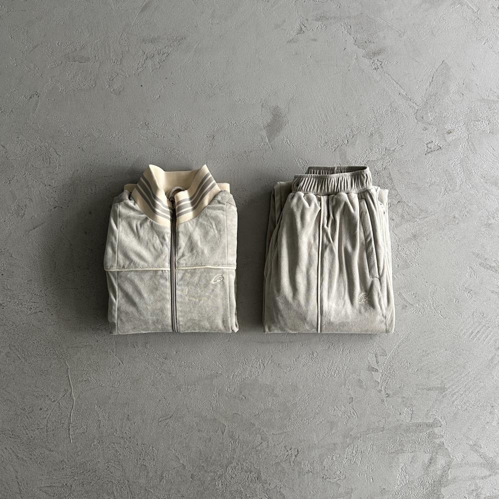Corteiz Velour Set - Grey/Beige Ironleague