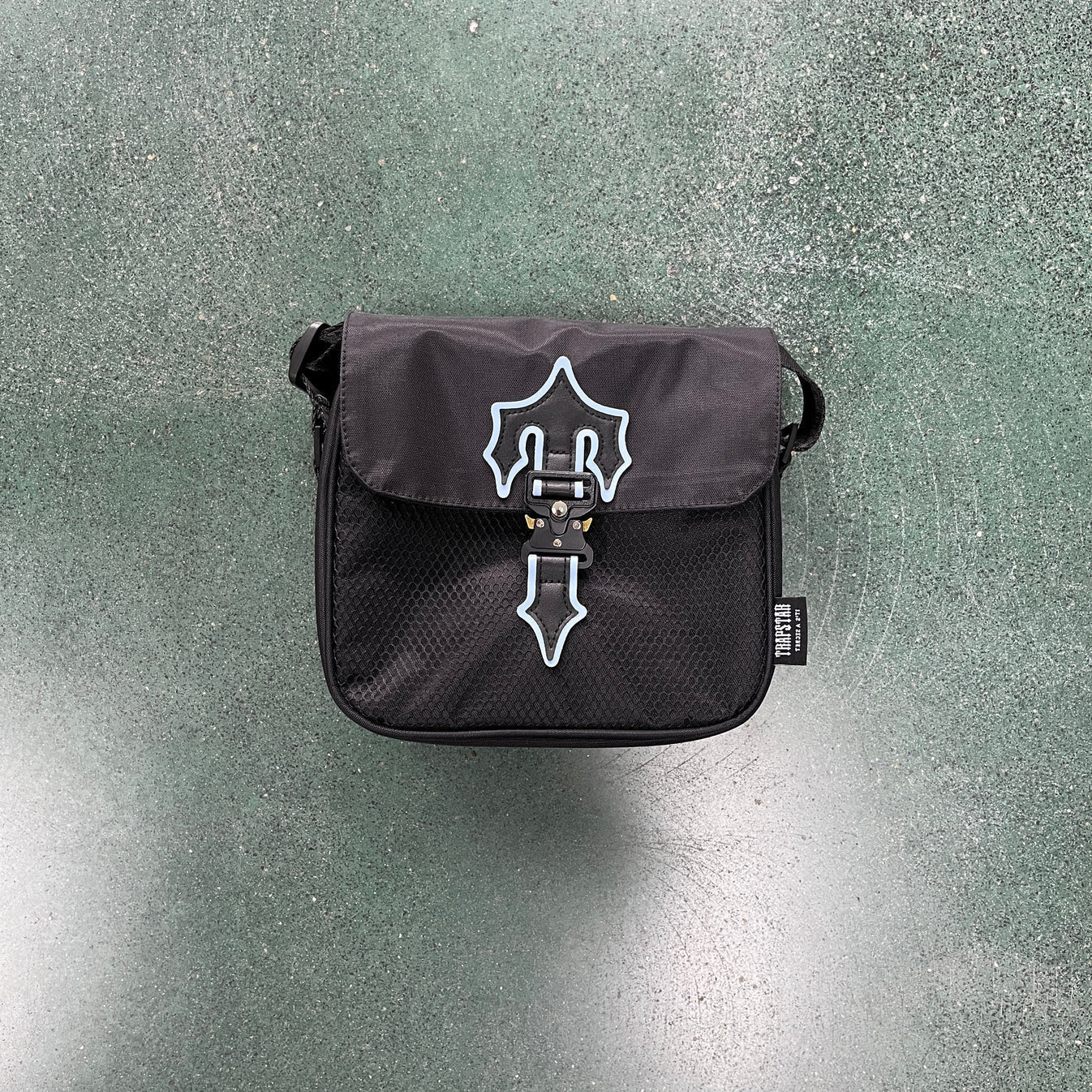 Trapstar Irongate T Crossbody Bag - Black/Light Blue Ironleague