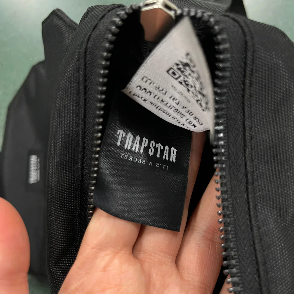 Trapstar Cobra T Bag - Black/Silver Ironleague