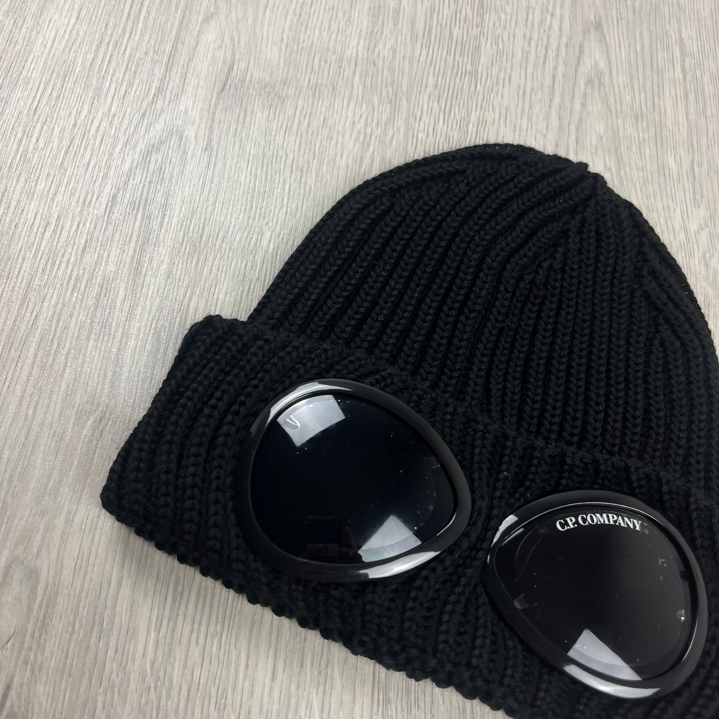 CP Company Goggle Beanie - Black Ironleague