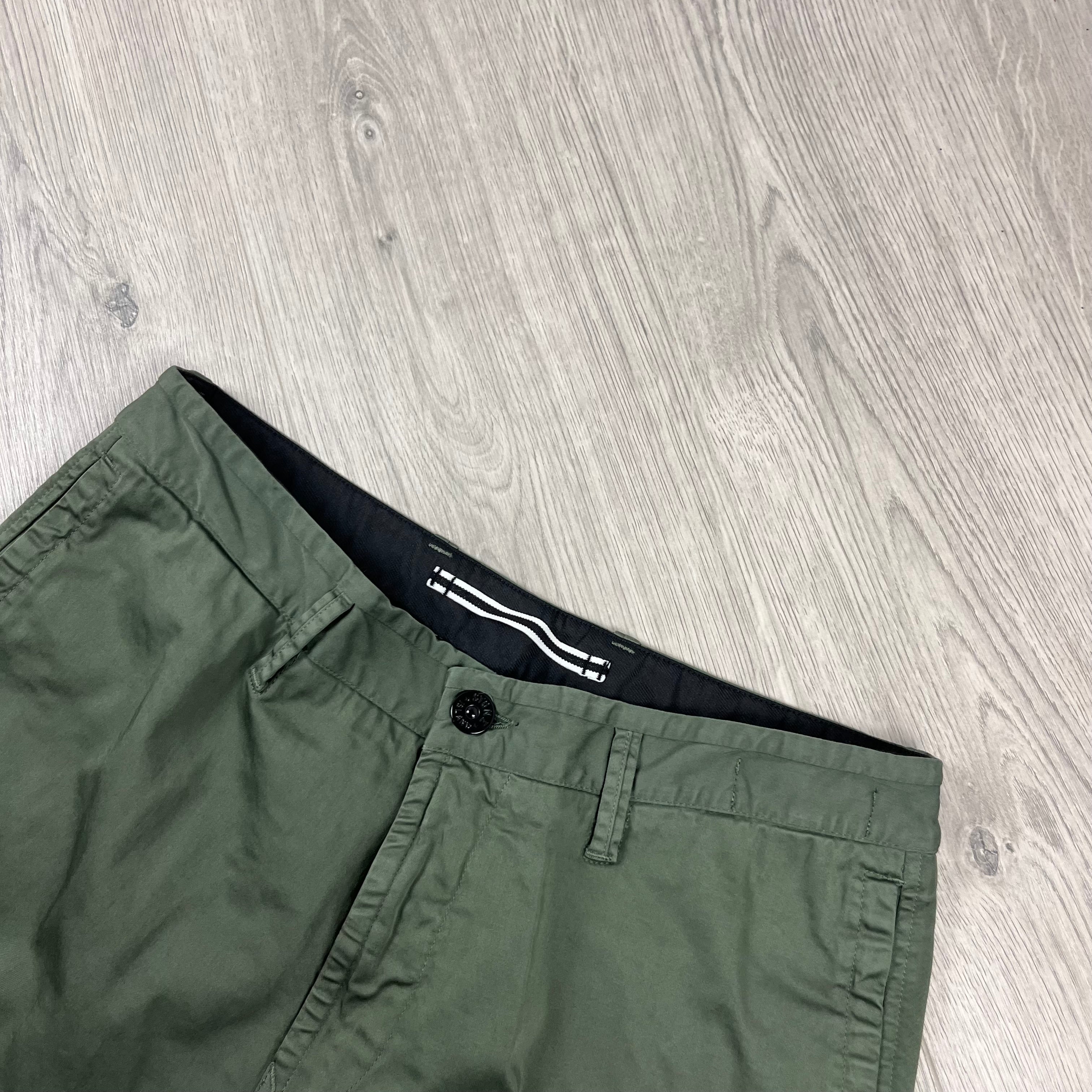Stone Island Cargo Trousers - Musk Ironleague