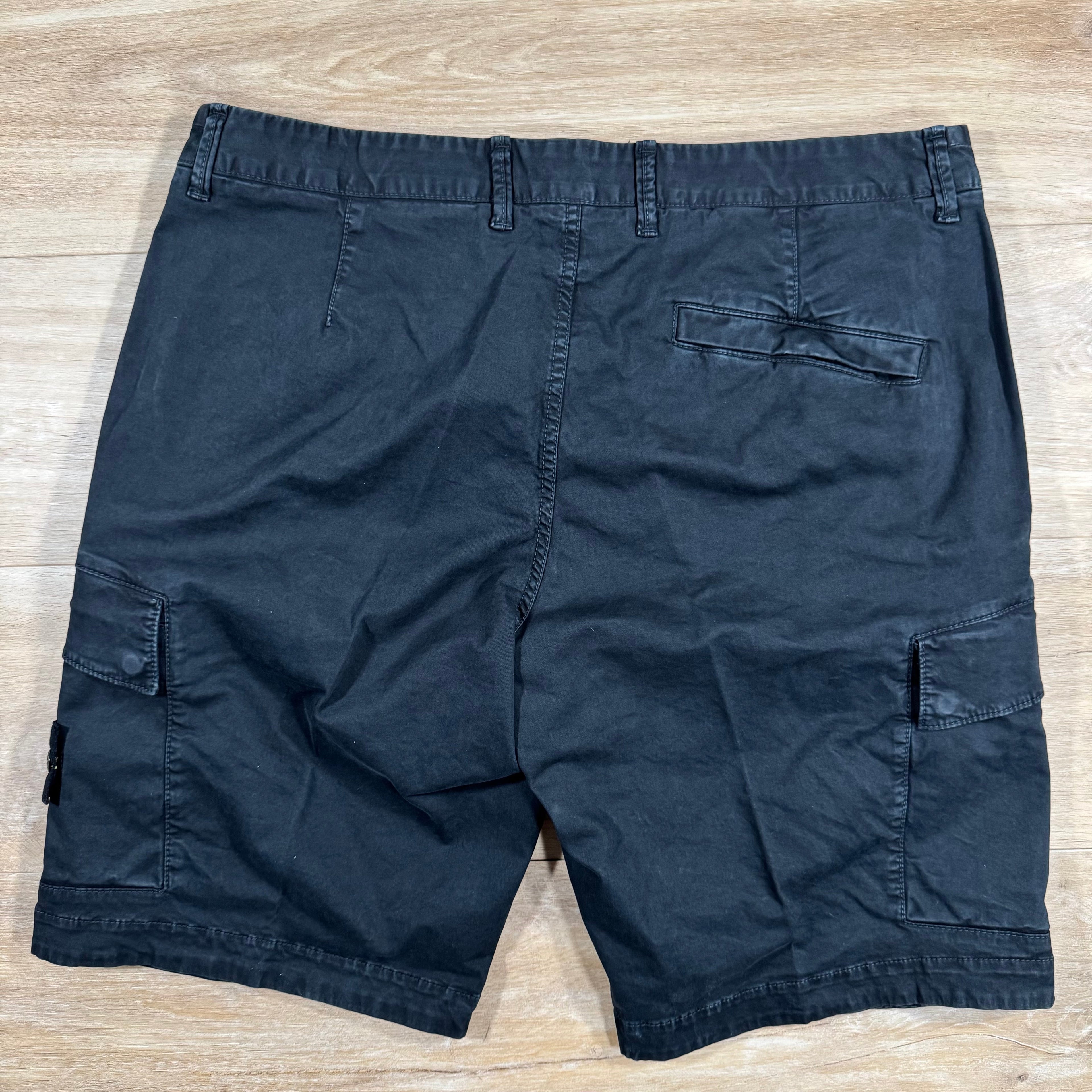 Stone Island Stretch Twill Cargo Shorts in Black Ironleague