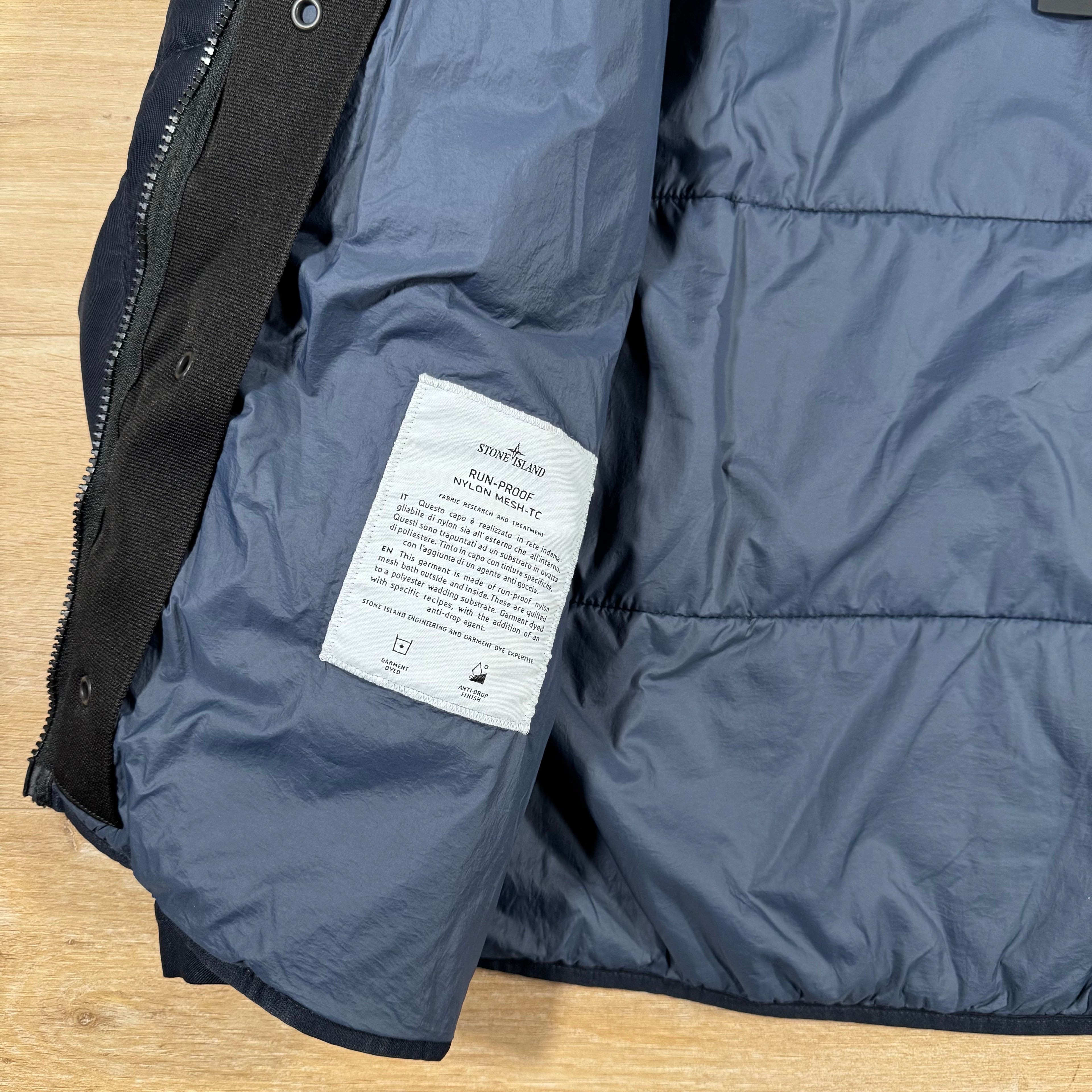Stone Island Run-Proof Nylon Mesh-TC Reversible Jacket in Navy Ironleague