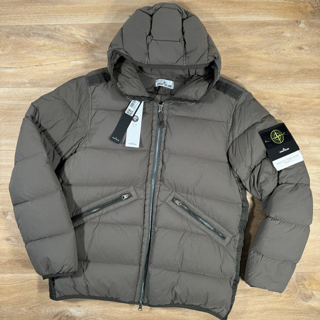 Stone Island Seamless Tunnel Down-TC Jacket in Walnut Brown Ironleague