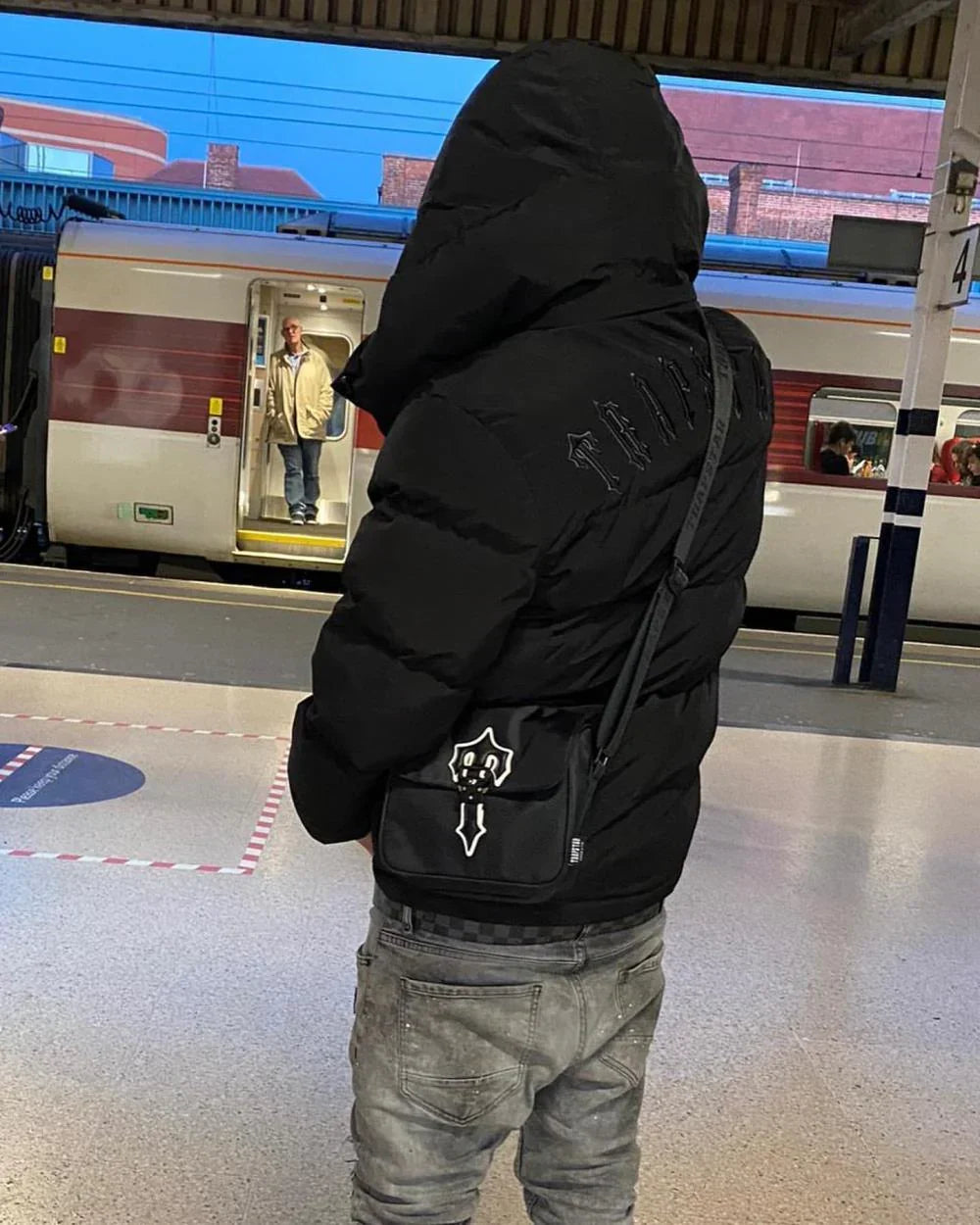 Trapstar Irongate Detachable Hood Jacket - Dark Metal Buckle Ironleague
