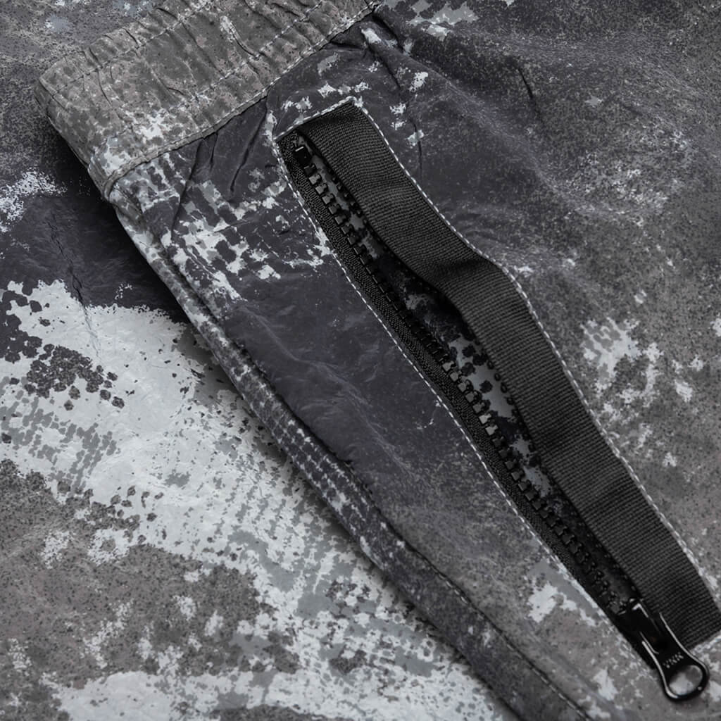 Stone Island Dissolving Grid Camo Comfort Fit Bermuda Shorts - Grey