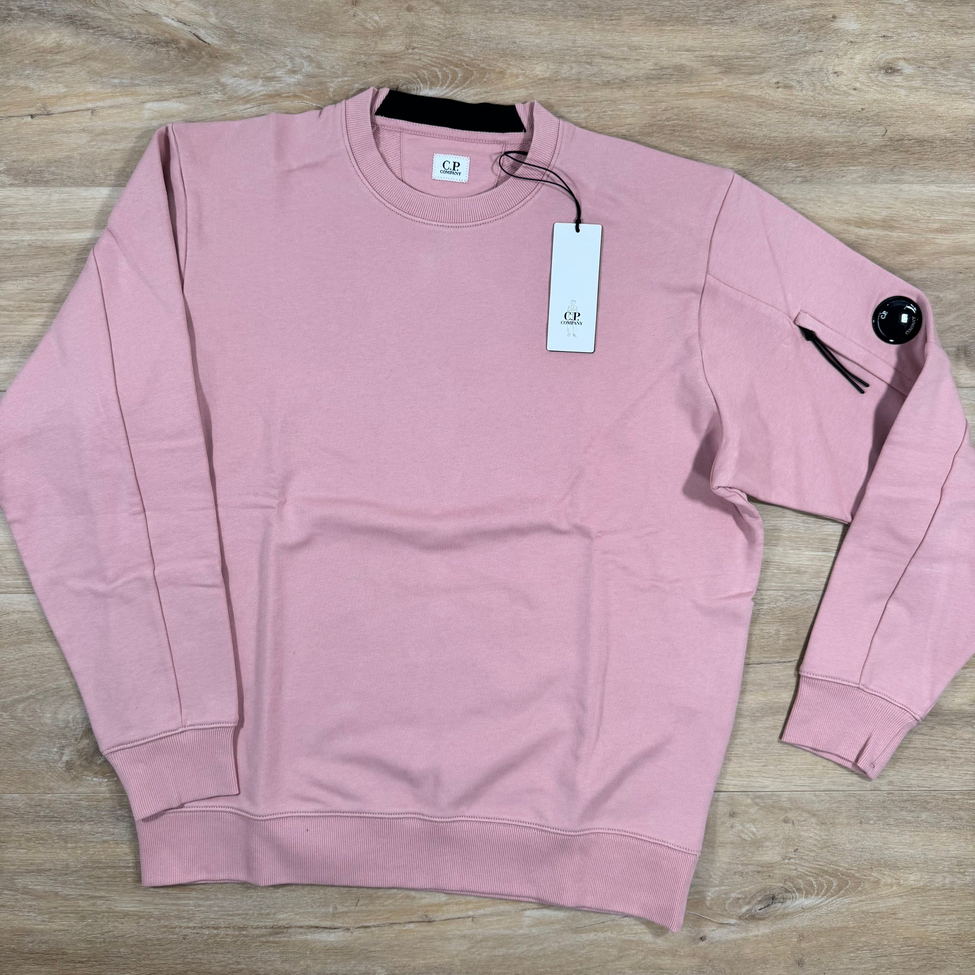 CP Company Diagonal Raised Fleece Lens Sweatshirt in Misty Rose - Pink Ironleague