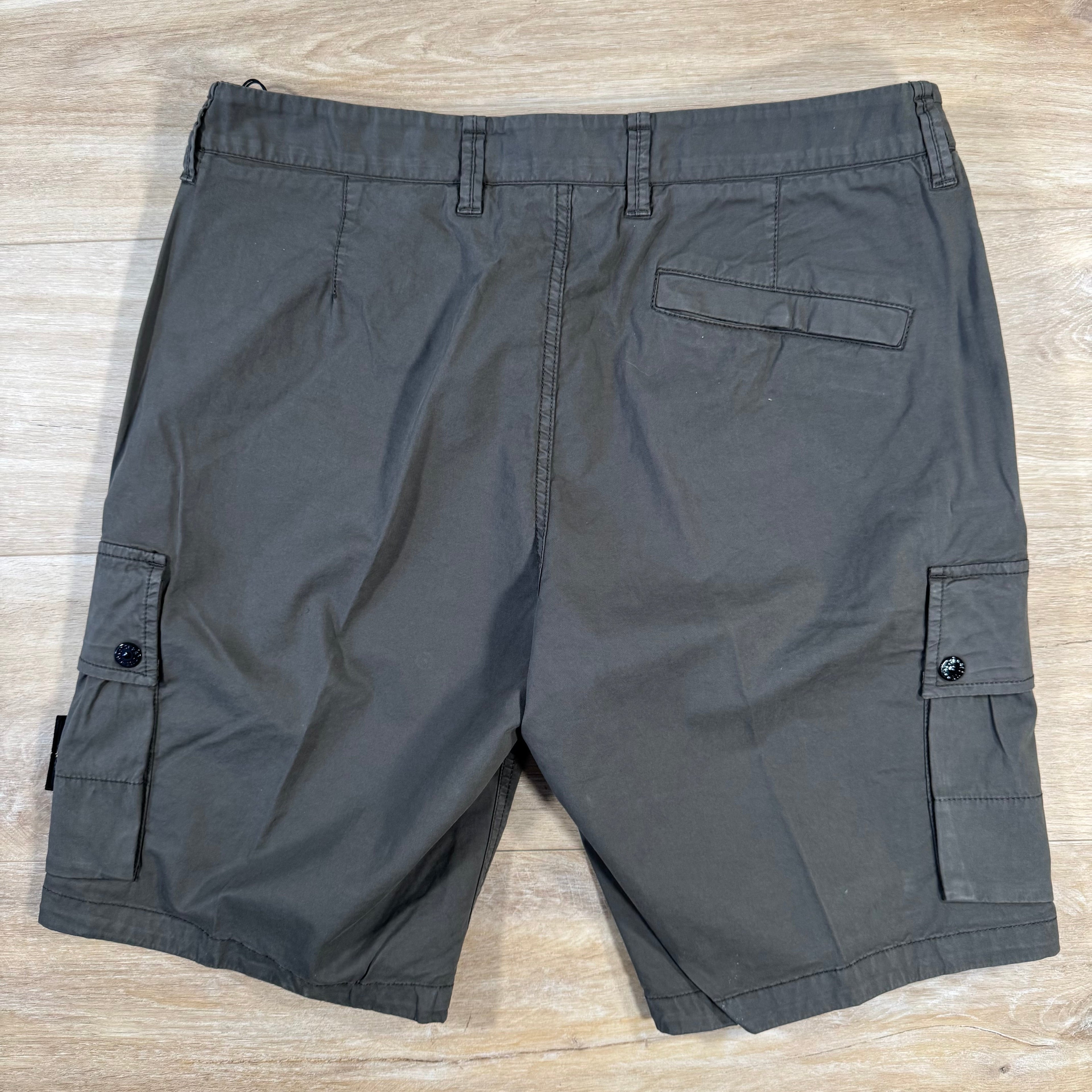 Stone Island Supima Twill Stretch-TC Cargo Bermuda Shorts in Military Green Ironleague