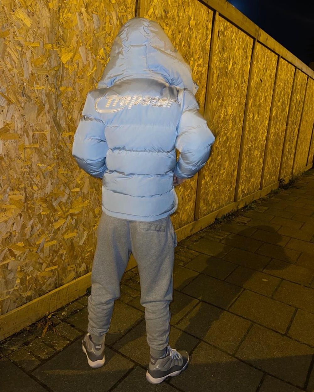 Trapstar Hyperdrive Detachable Hooded Puffer Jacket - Ice Blue Ironleague