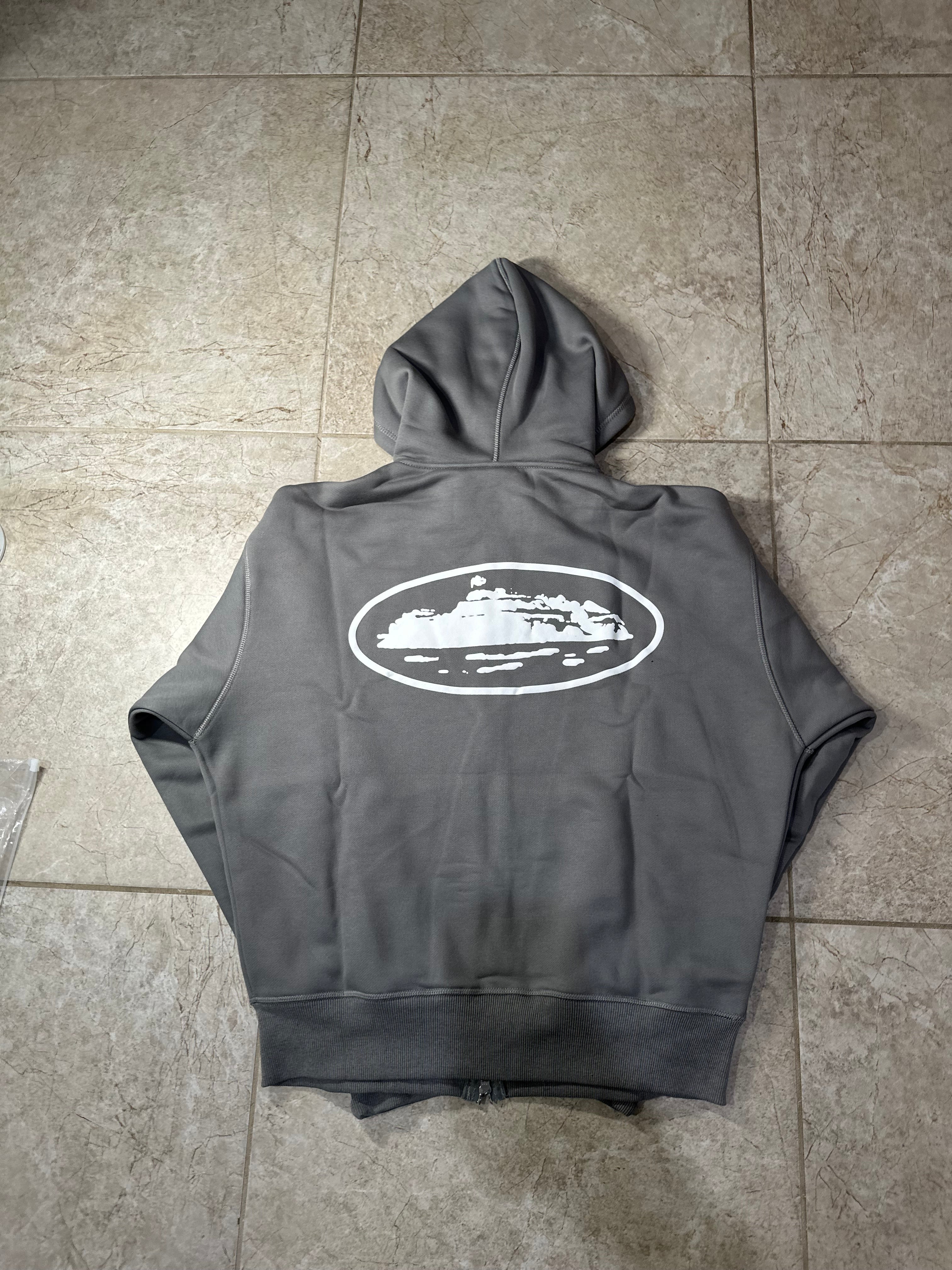 Corteiz Grey Island Puff Print Zip Set Ironleague