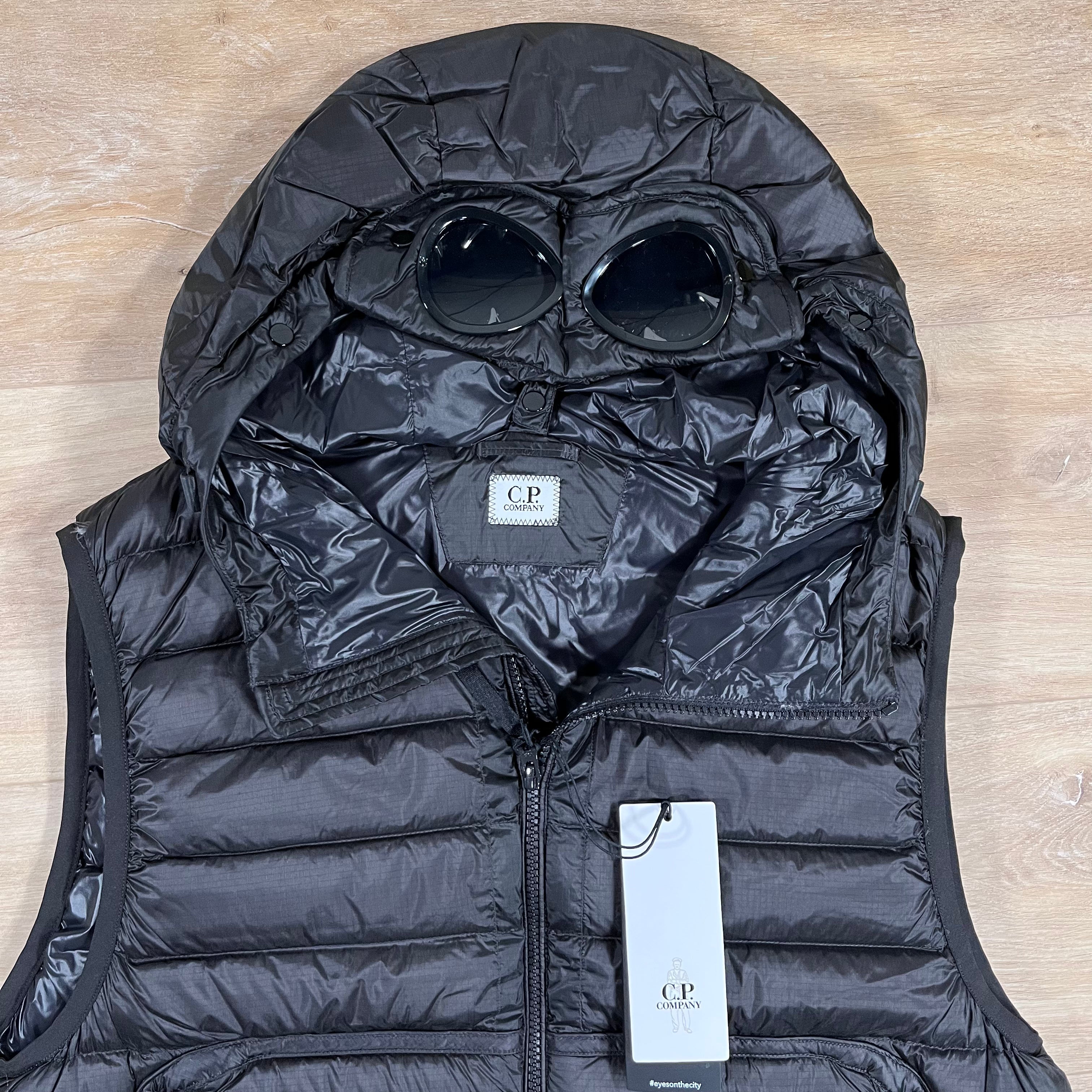 CP Company DD Shell Goggle Down Gilet in Black Ironleague