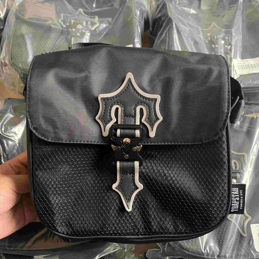 Trapstar Irongate T Crossbody Bag - Black/Reflective Ironleague
