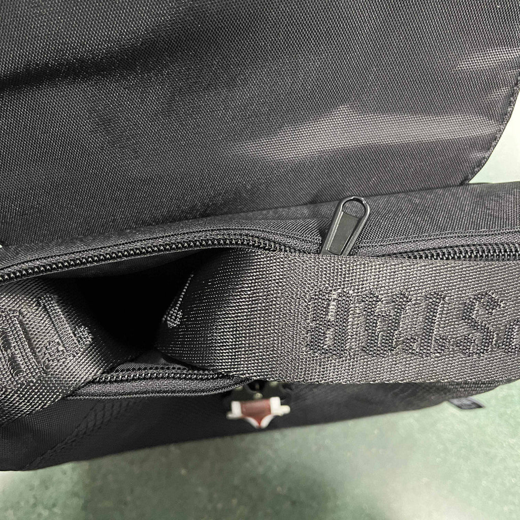 Trapstar Messenger Bag 1.0 - Black/Red Ironleague