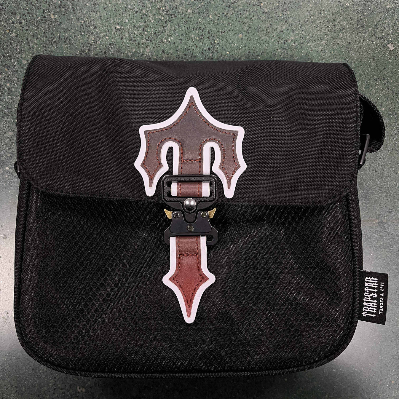 Trapstar Messenger Bag 1.0 - Black/Red Ironleague