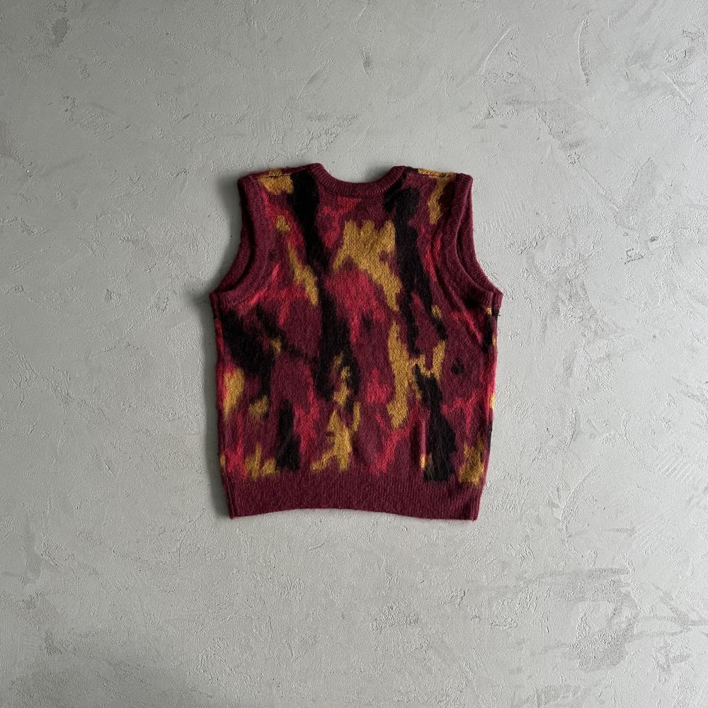 Corteiz More Hair Knit Vest - Red Camo Ironleague
