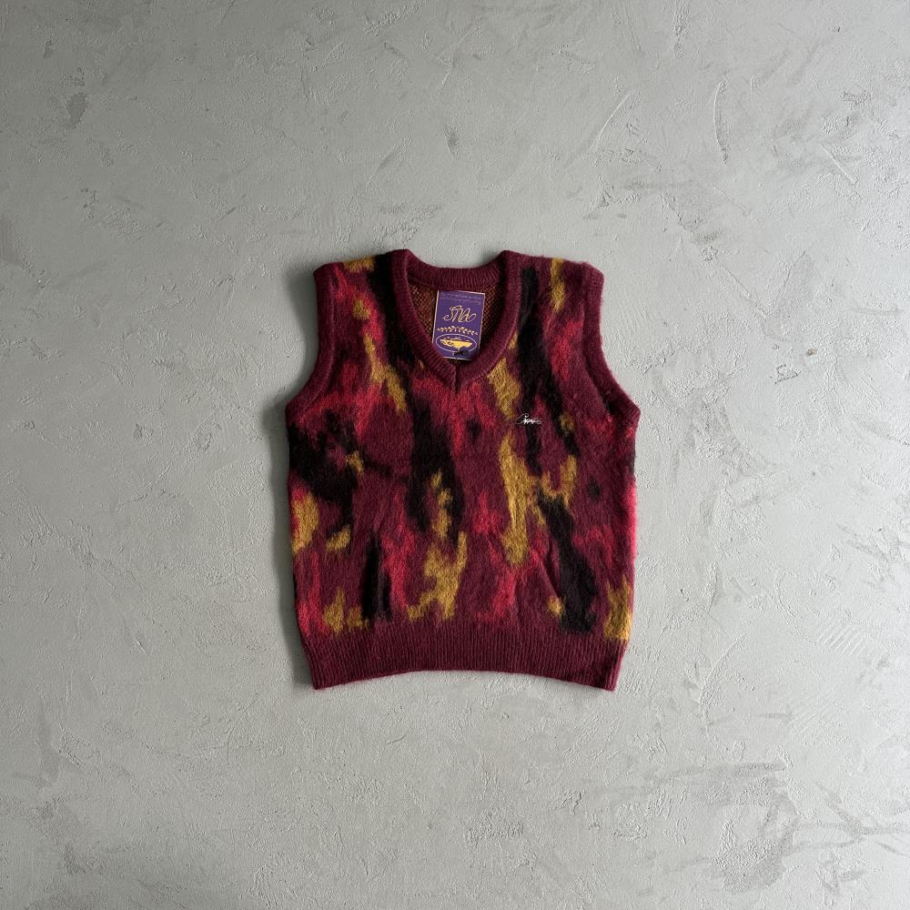 Corteiz More Hair Knit Vest - Red Camo Ironleague