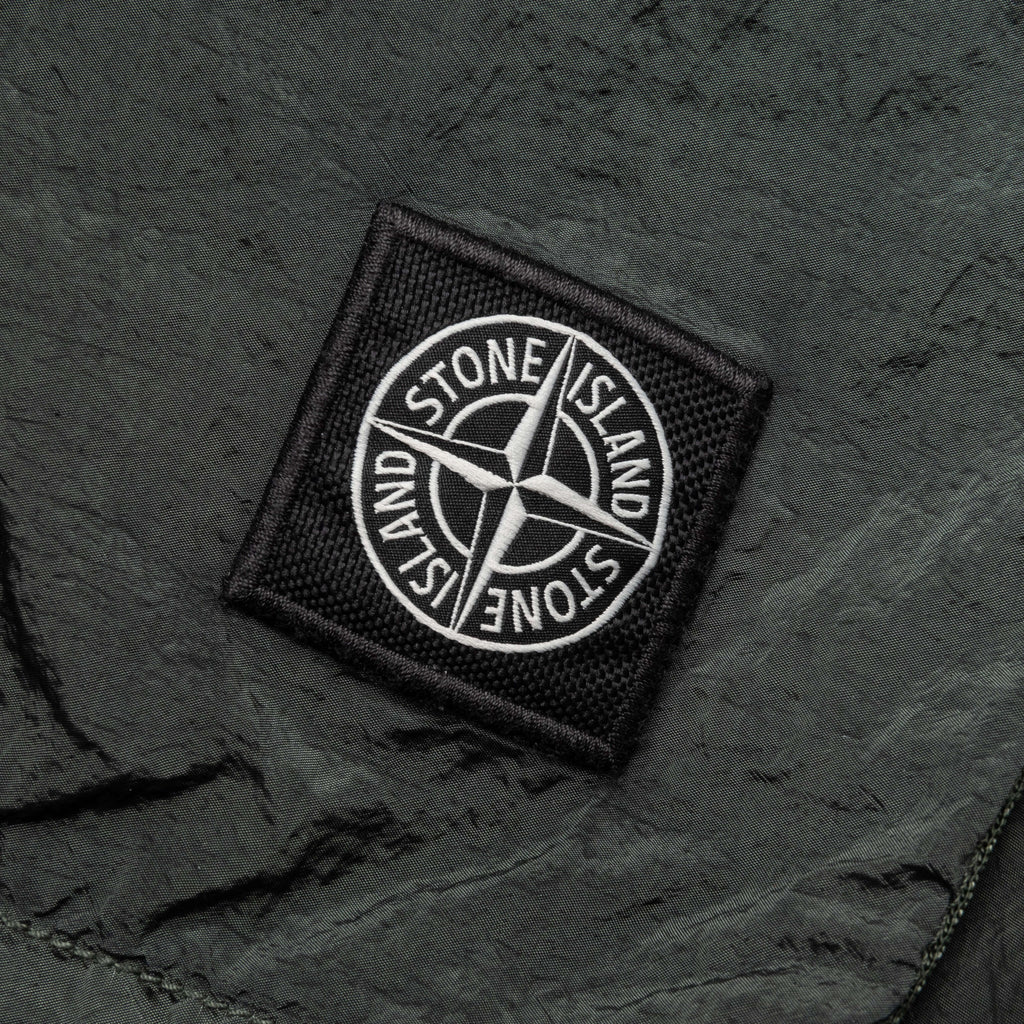 Stone Island Patch Bermuada Shorts - Musk