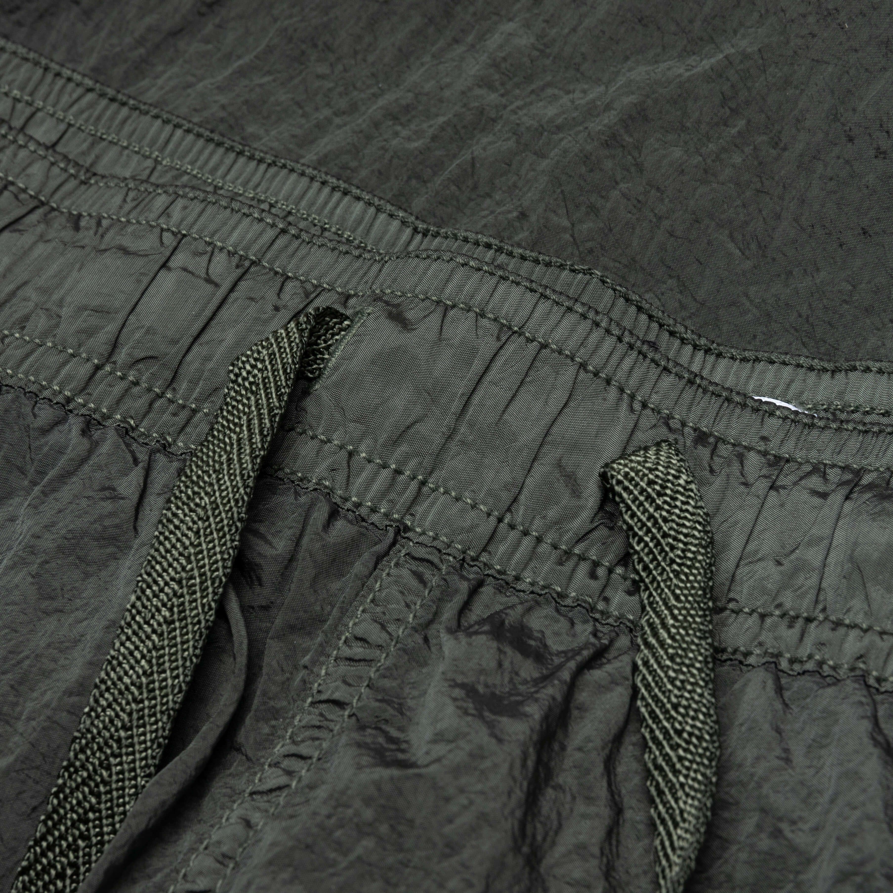 Stone Island Patch Bermuada Shorts - Musk