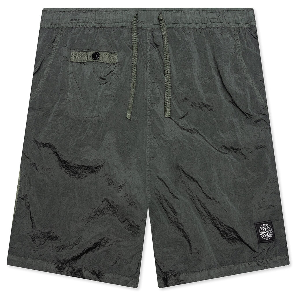Stone Island Patch Bermuada Shorts - Musk