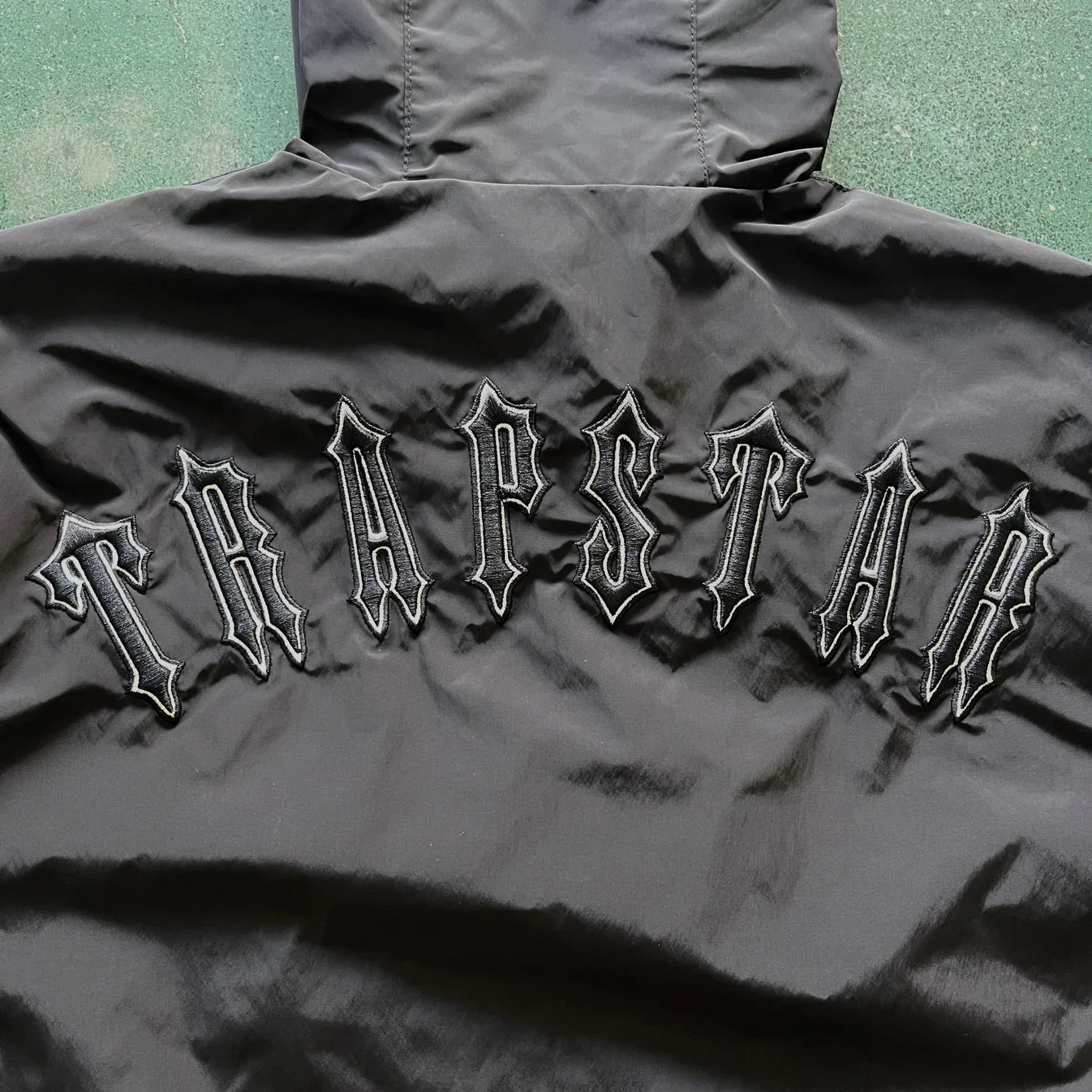 Trapstar Irongate T Windbreaker - Black Ironleague