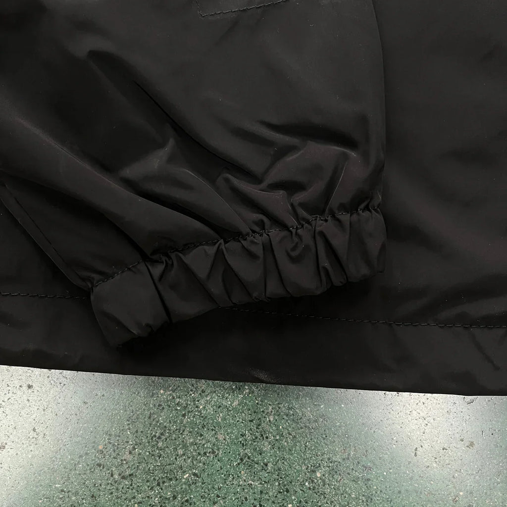 Trapstar Irongate T Windbreaker - Black/Red Ironleague