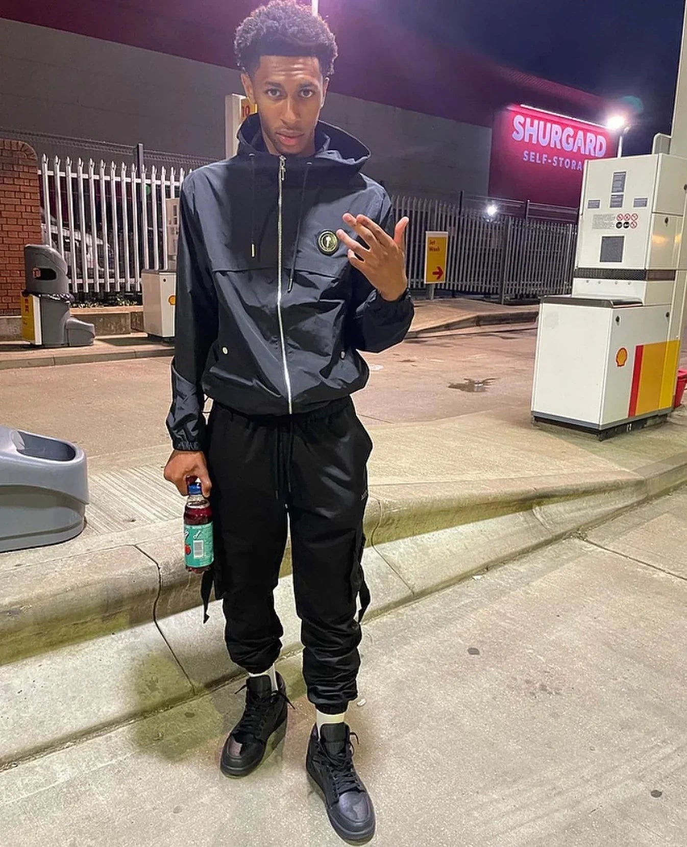 Trapstar Irongate T Windbreaker - Black Ironleague
