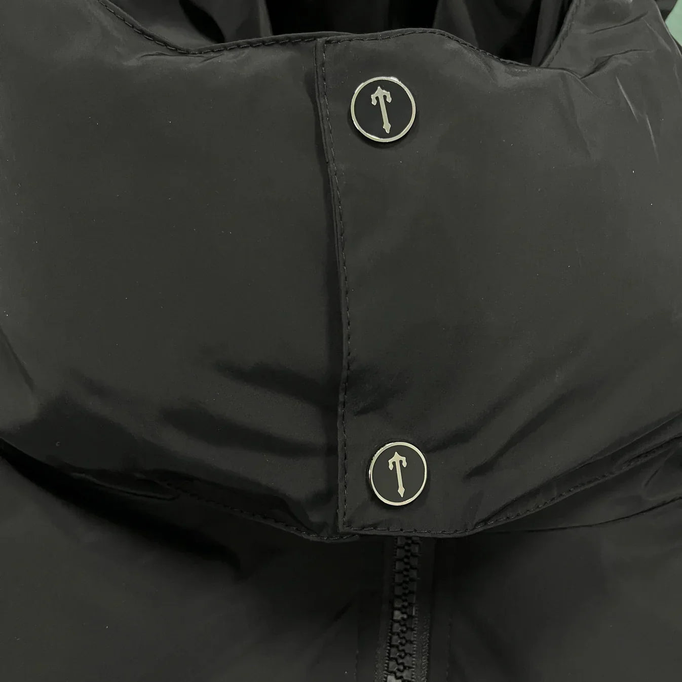Trapstar Hyperdrive Detachable Hooded Puffer Jacket - Triple Black Ironleague
