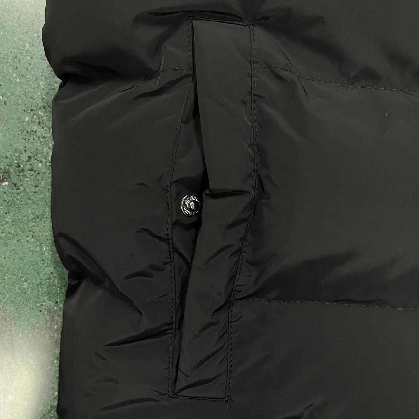 Trapstar Hyperdrive Detachable Hooded Puffer Jacket - Triple Black Ironleague