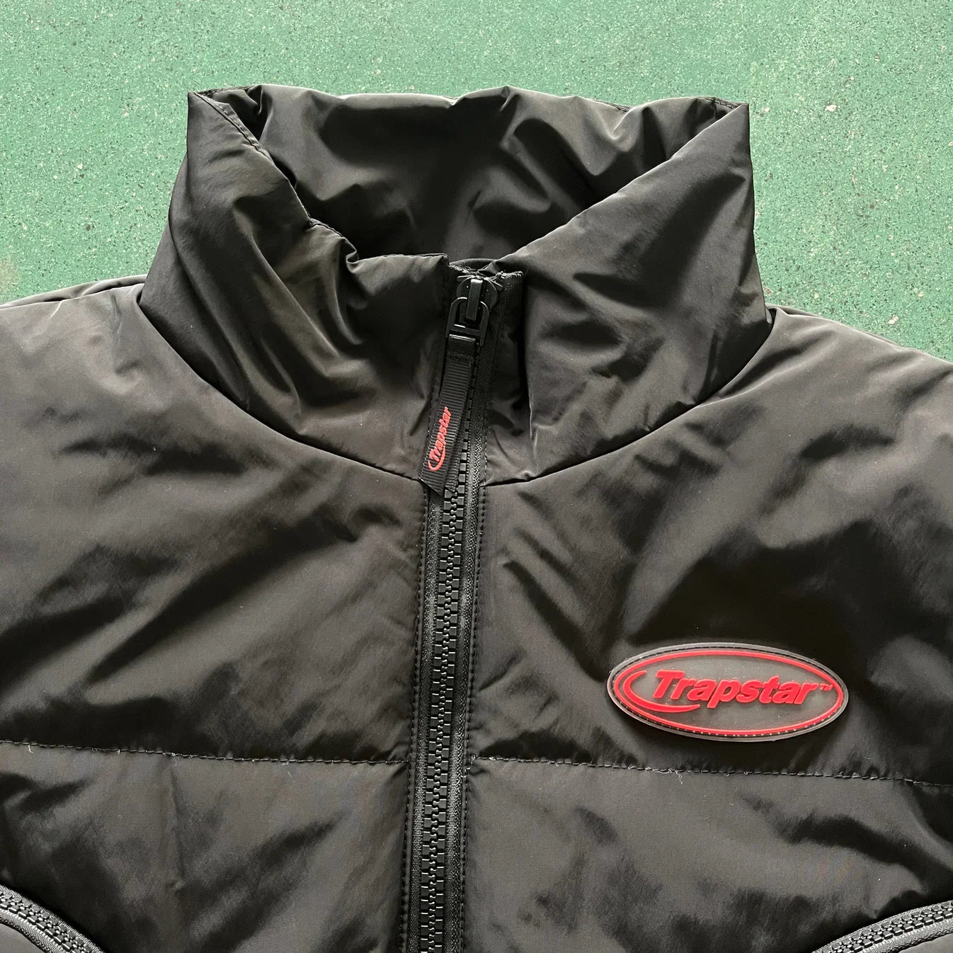 Trapstar Hyperdrive Sleeveless Jacket - Black/Red Ironleague