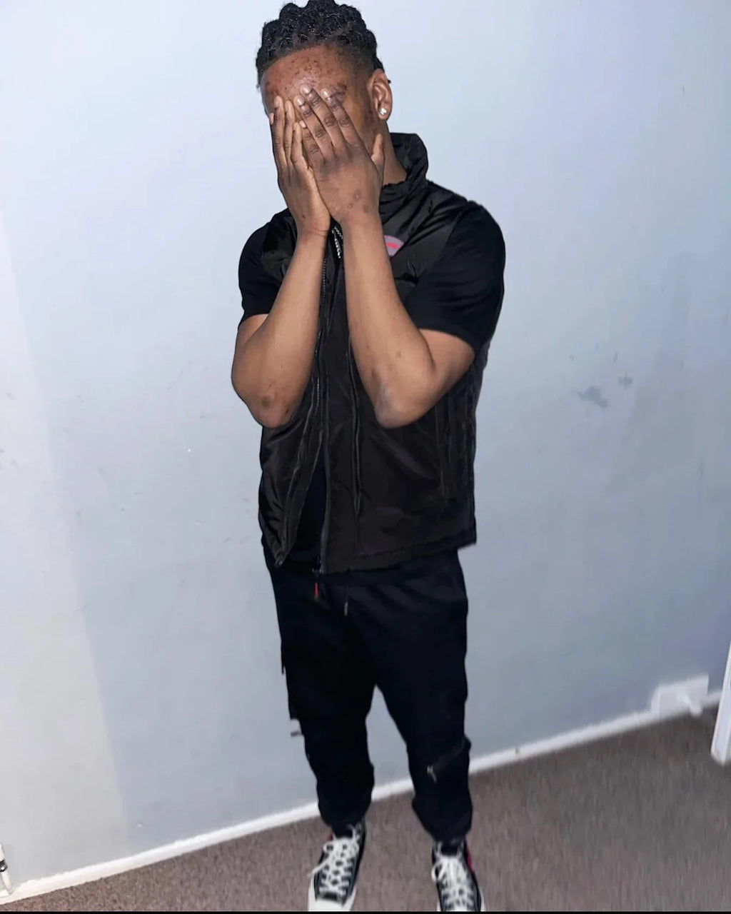 Trapstar Hyperdrive Sleeveless Jacket - Black/Red Ironleague