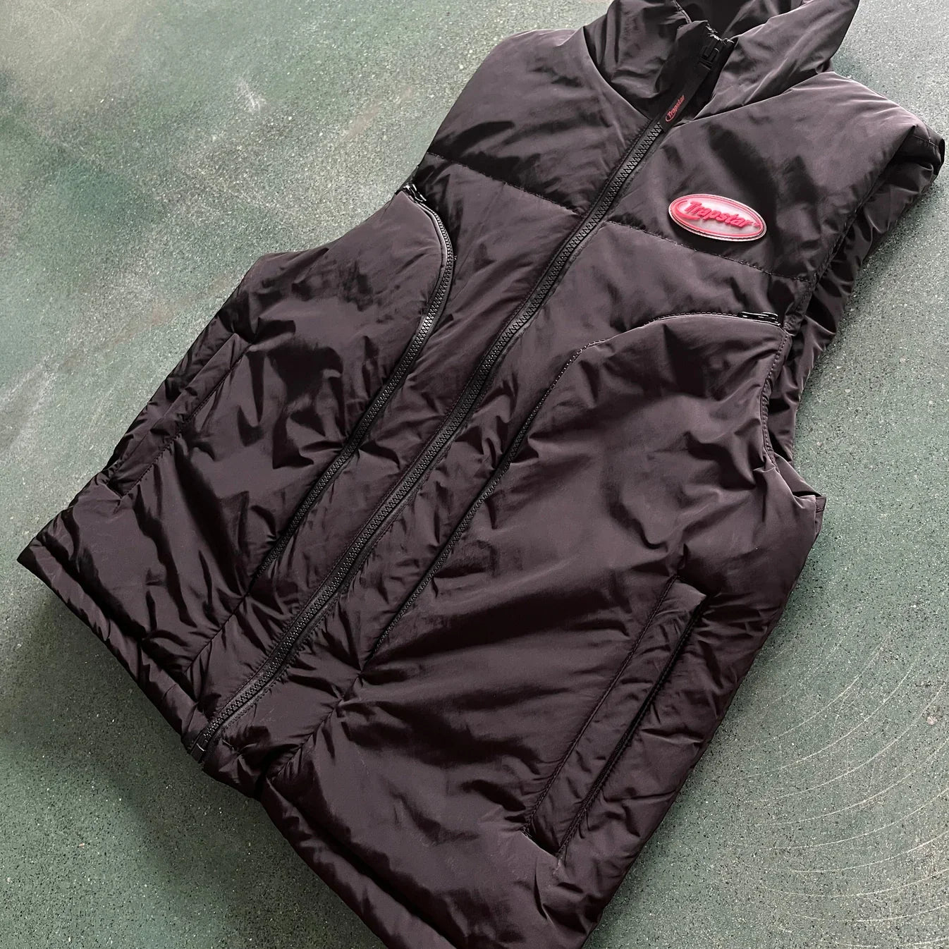 Trapstar Hyperdrive Sleeveless Jacket - Black/Red Ironleague