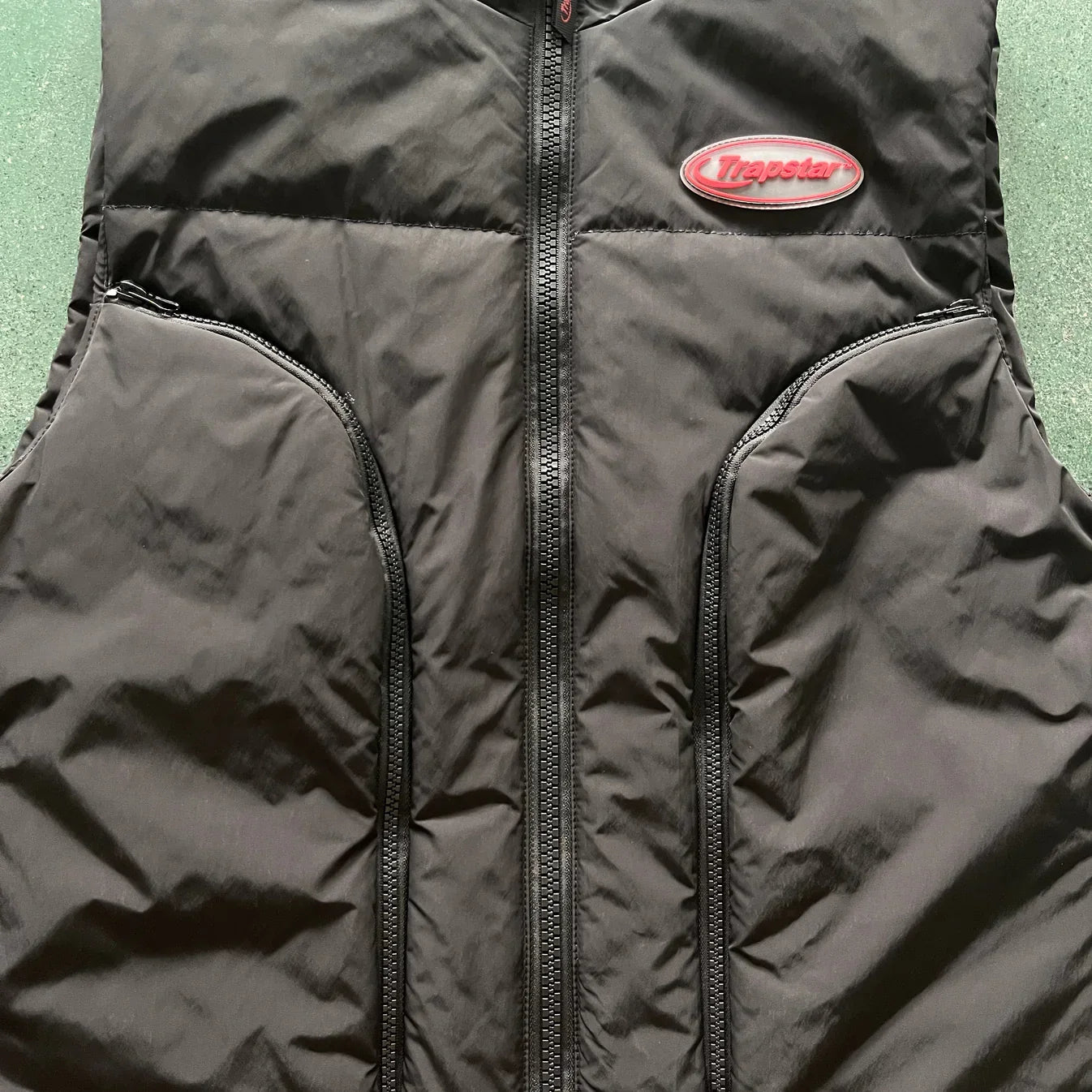 Trapstar Hyperdrive Sleeveless Jacket - Black/Red Ironleague