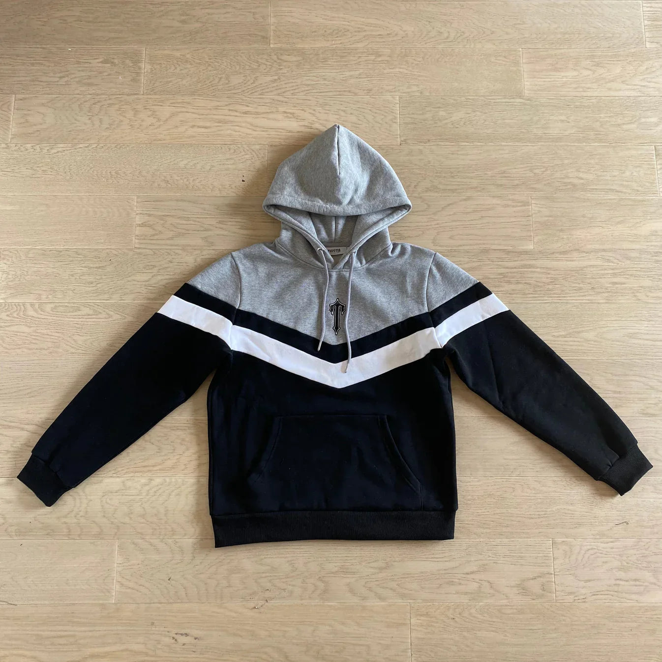 Trapstar V-Stripe Tracksuit - Black/Grey Ironleague