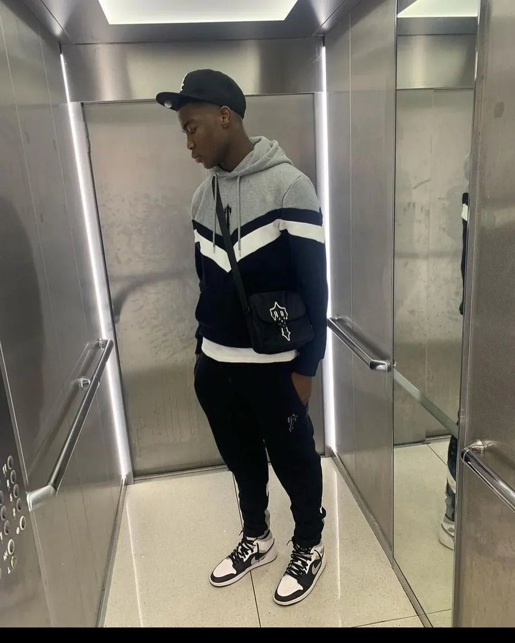 Trapstar V-Stripe Tracksuit - Black/Grey Ironleague