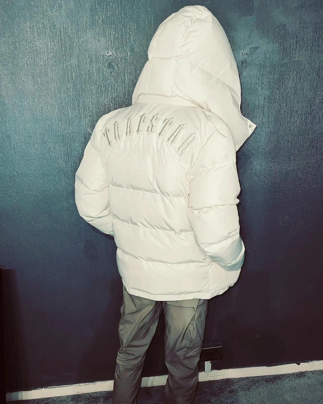 Trapstar Detachable Hooded Puffer Jacket - Cream Ironleague