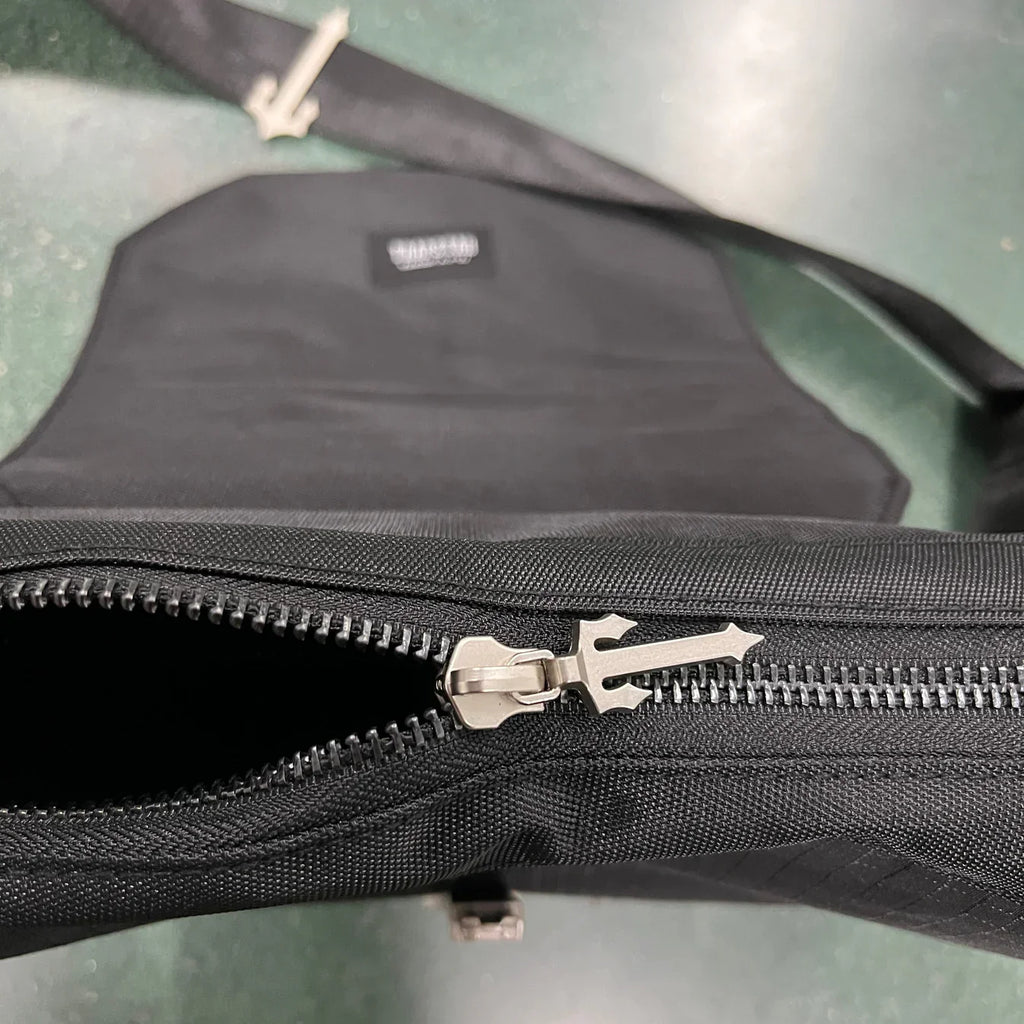Trapstar Cobra T Bag - Black/Reflective Ironleague